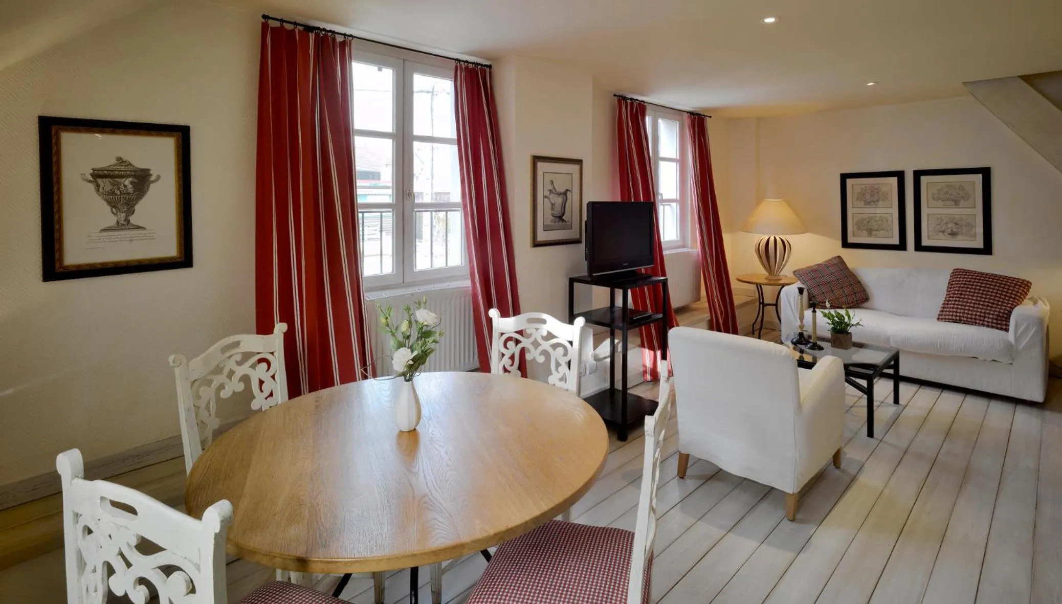 Living room in Chateau De Germigney