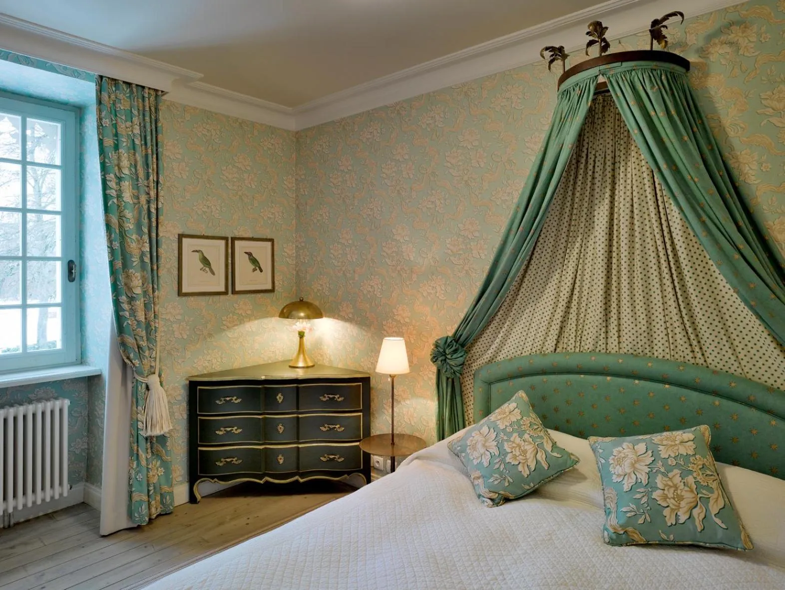 Bed in Chateau De Germigney