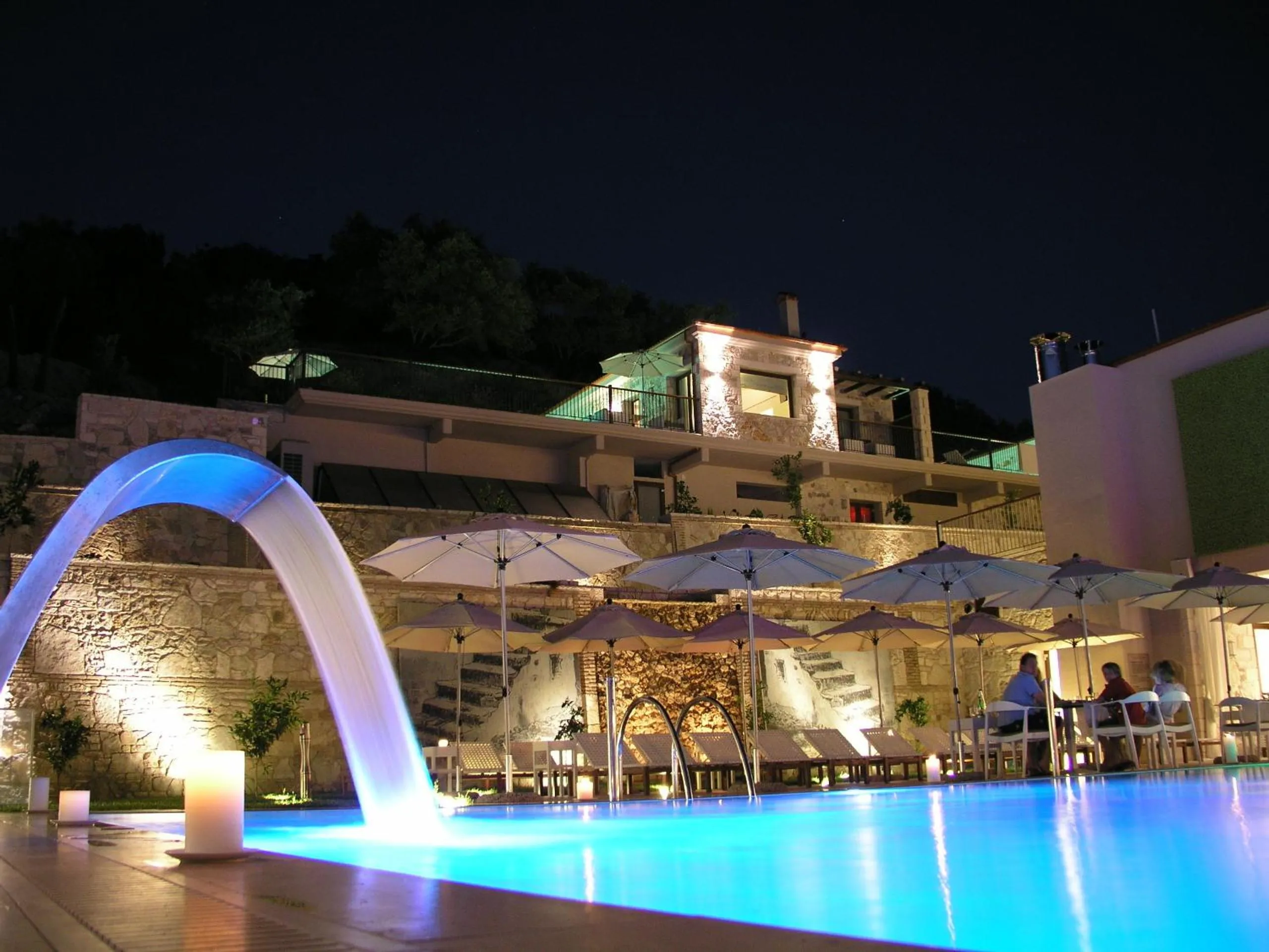 Swimming pool in Salvator Villas & Spa Hotel