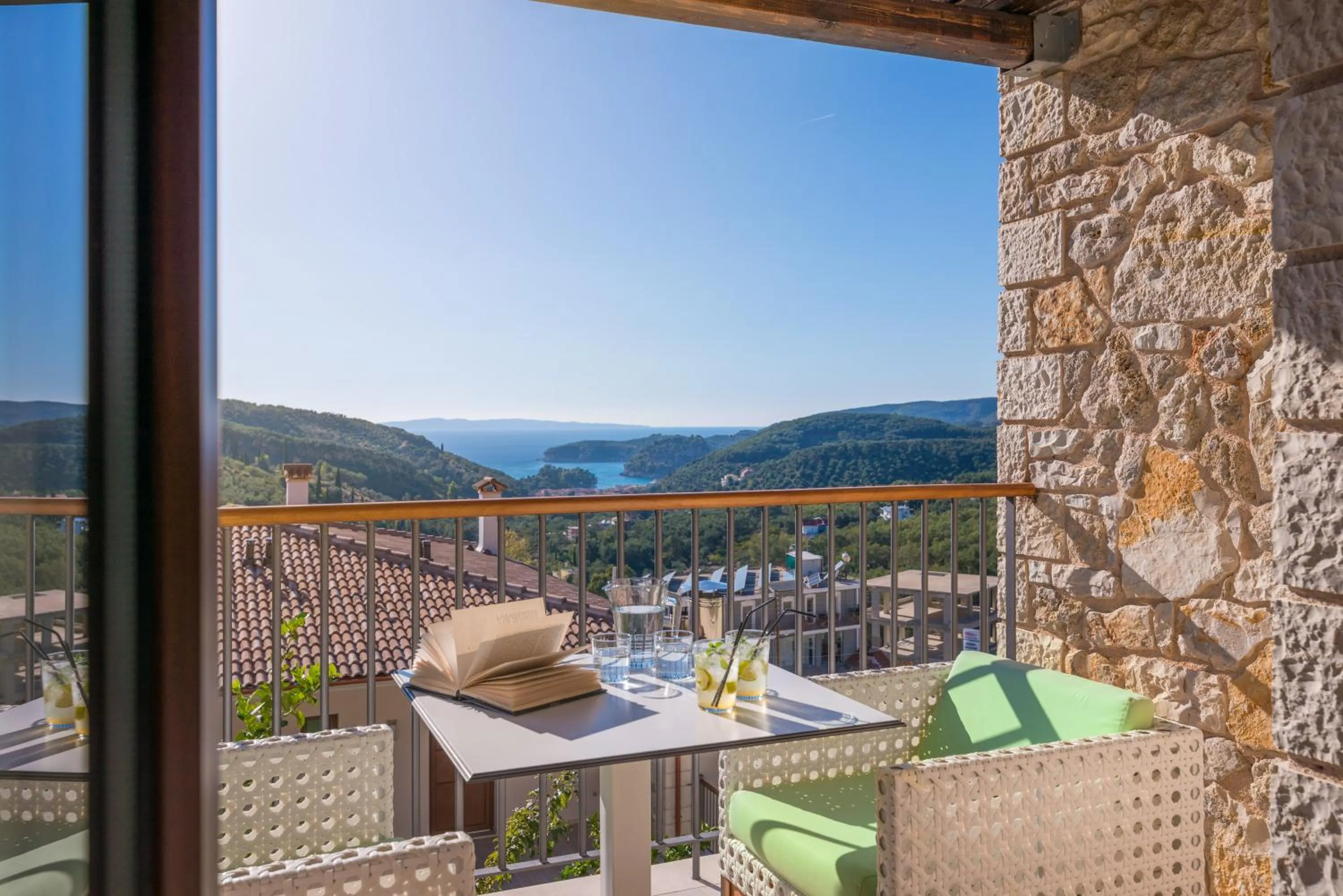 Balcony/Terrace in Salvator Villas & Spa Hotel