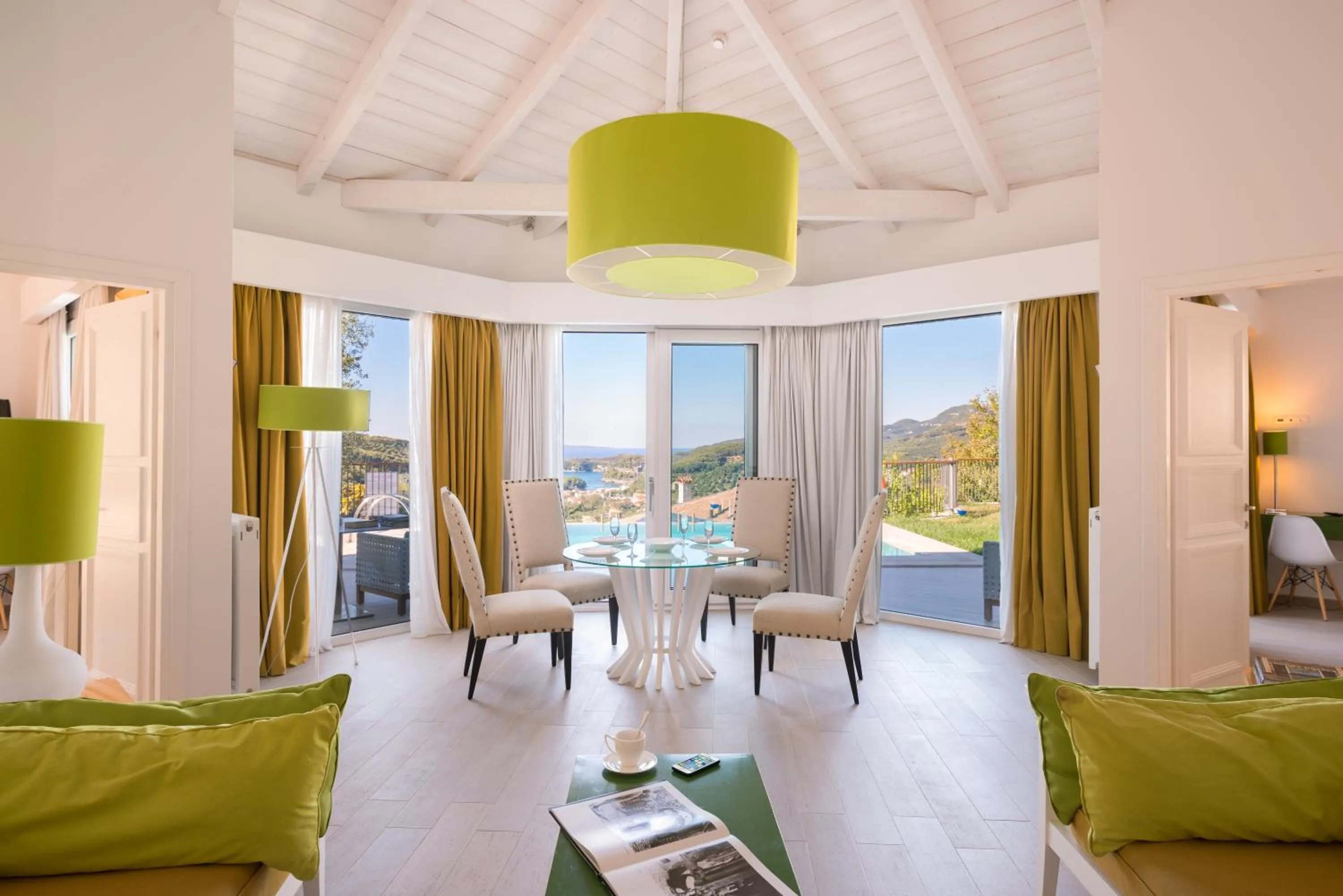 Dining area in Salvator Villas & Spa Hotel