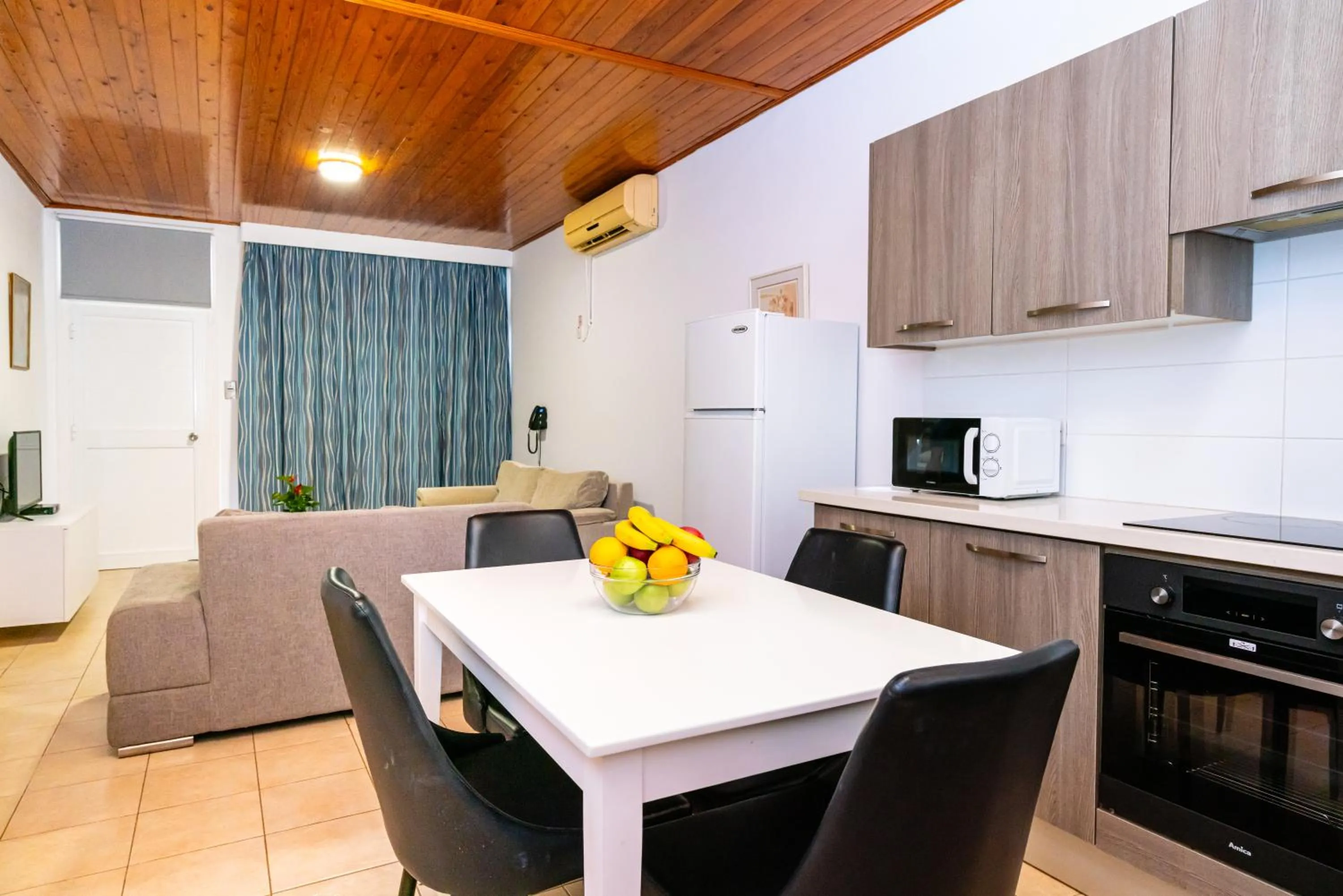 Dining area in Helios Bay Hotel and Suites