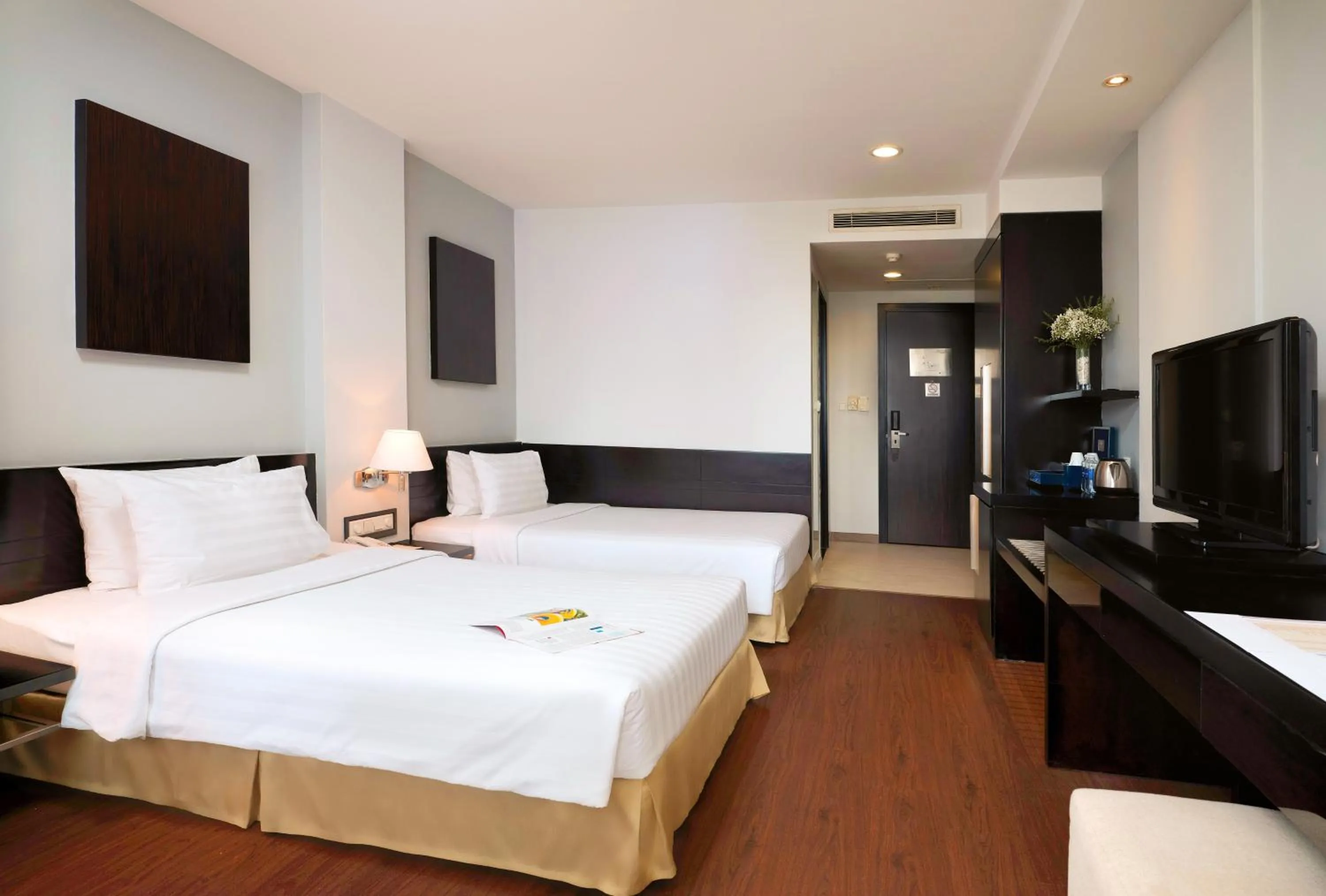 Bedroom, Bed in Palace Hotel Saigon