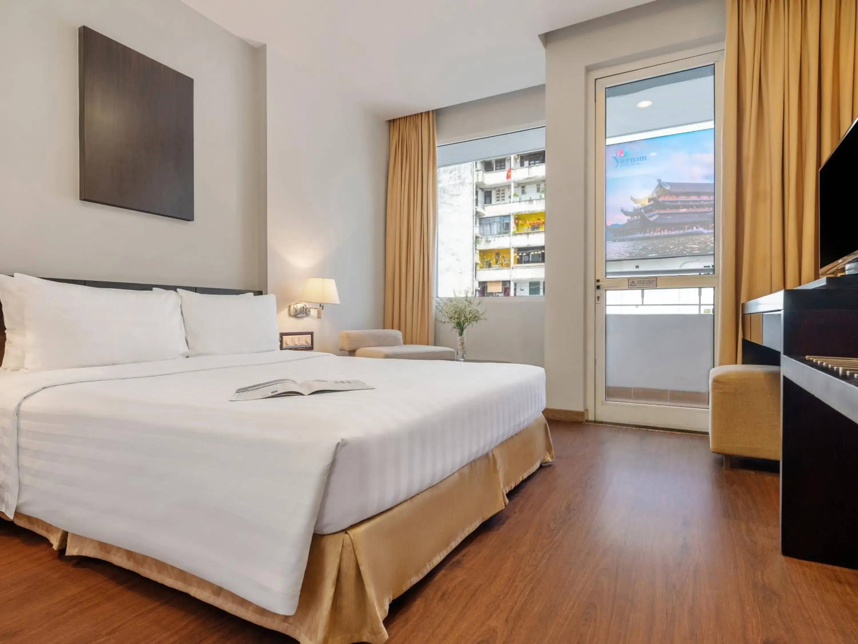 Deluxe City View Double in Palace Hotel Saigon Deluxe City View Double in Palace Hotel Saigon