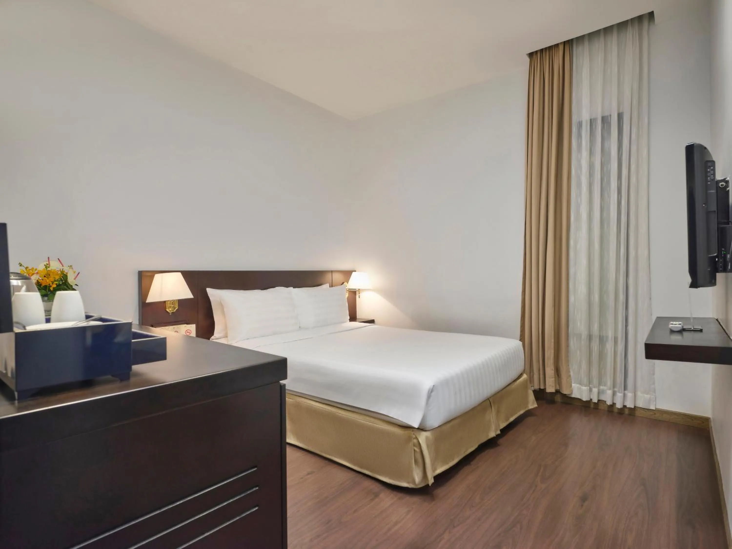 Bedroom, Bed in Palace Hotel Saigon