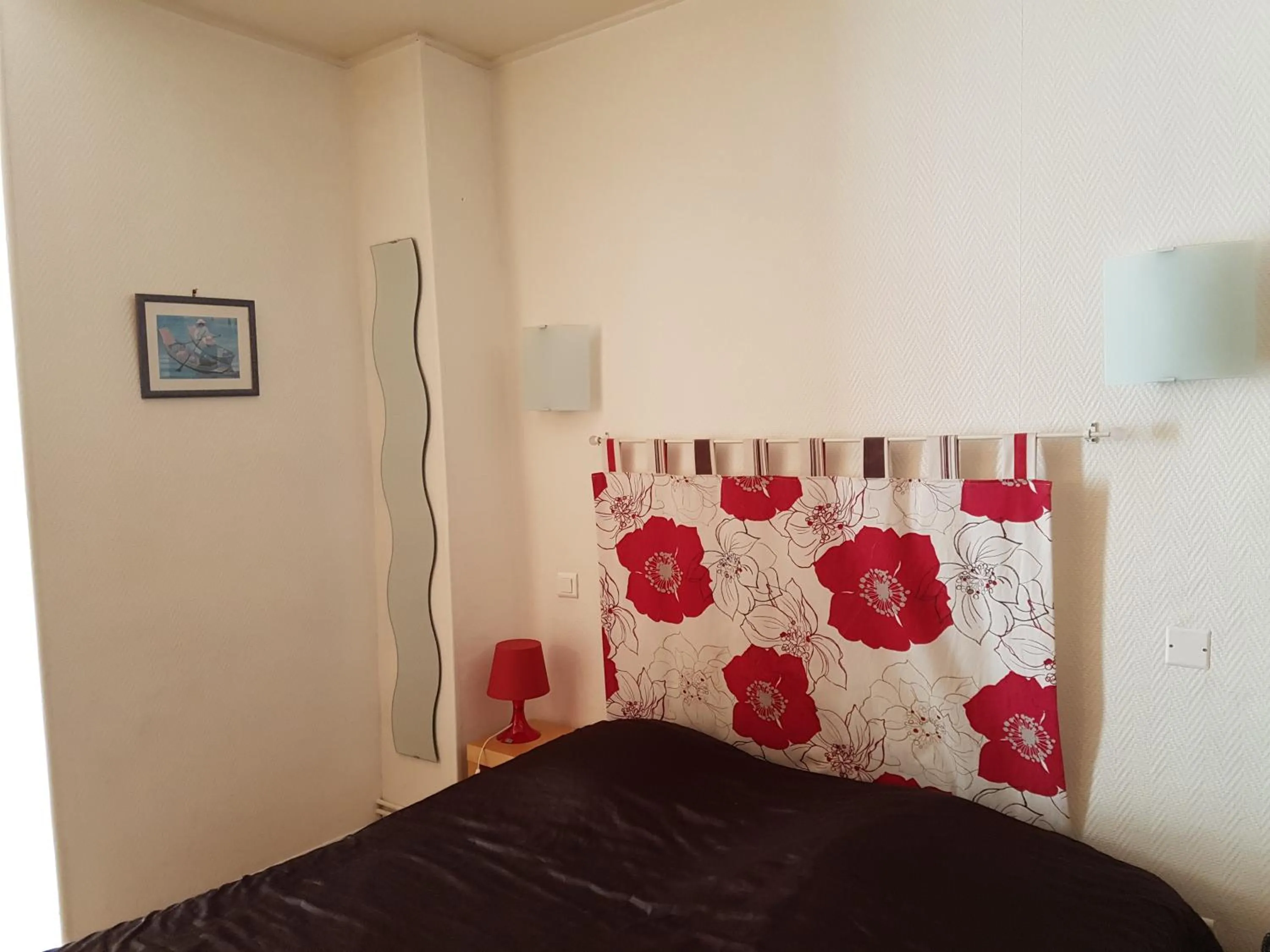 Bed in Hôtel Des Poètes avec parking sur réservation