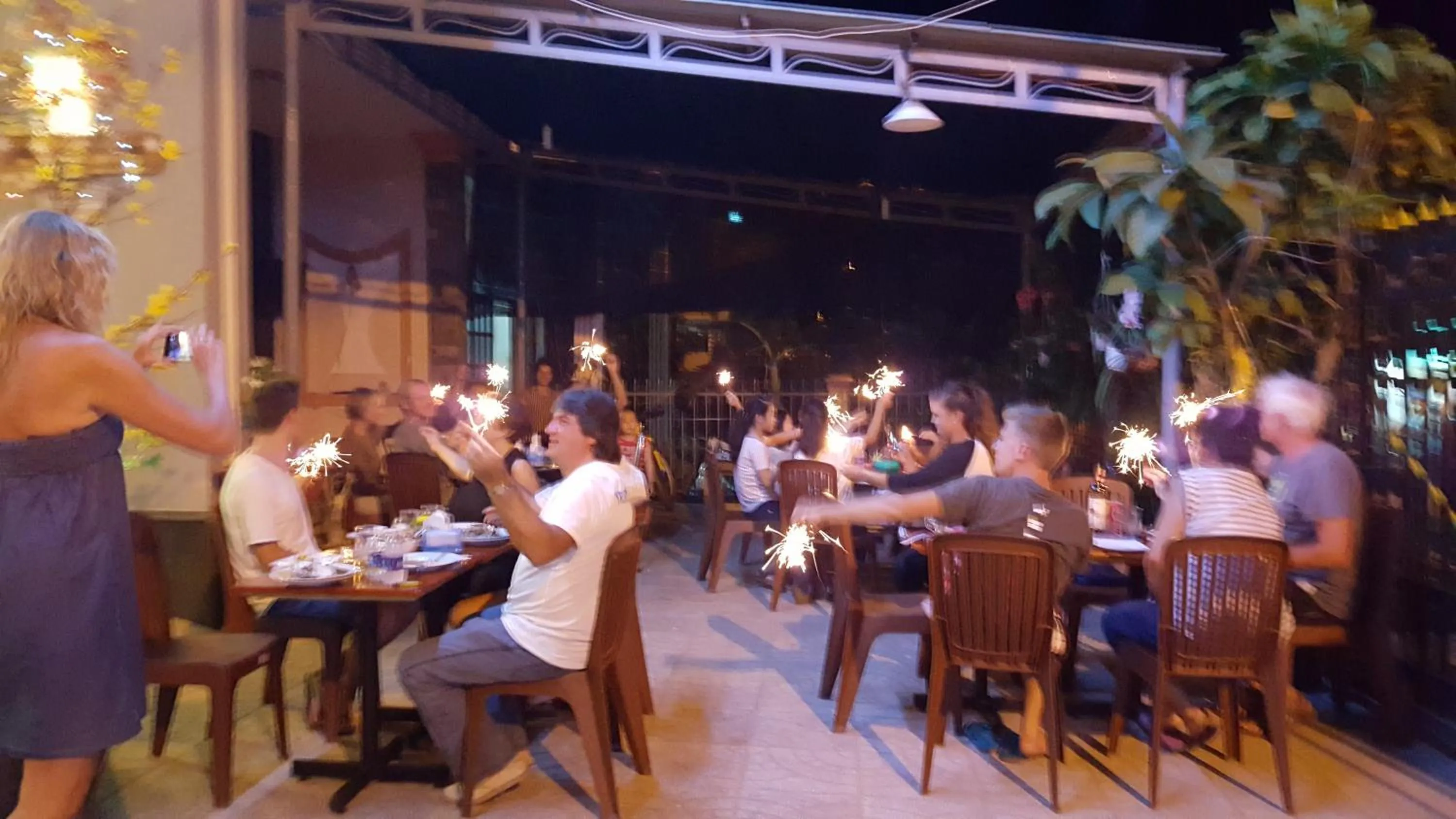BBQ facilities in Lien Thong Hotel