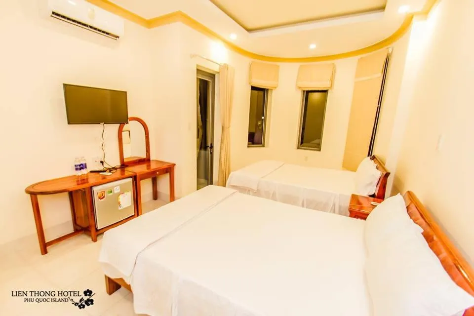 Photo of the whole room in Lien Thong Hotel