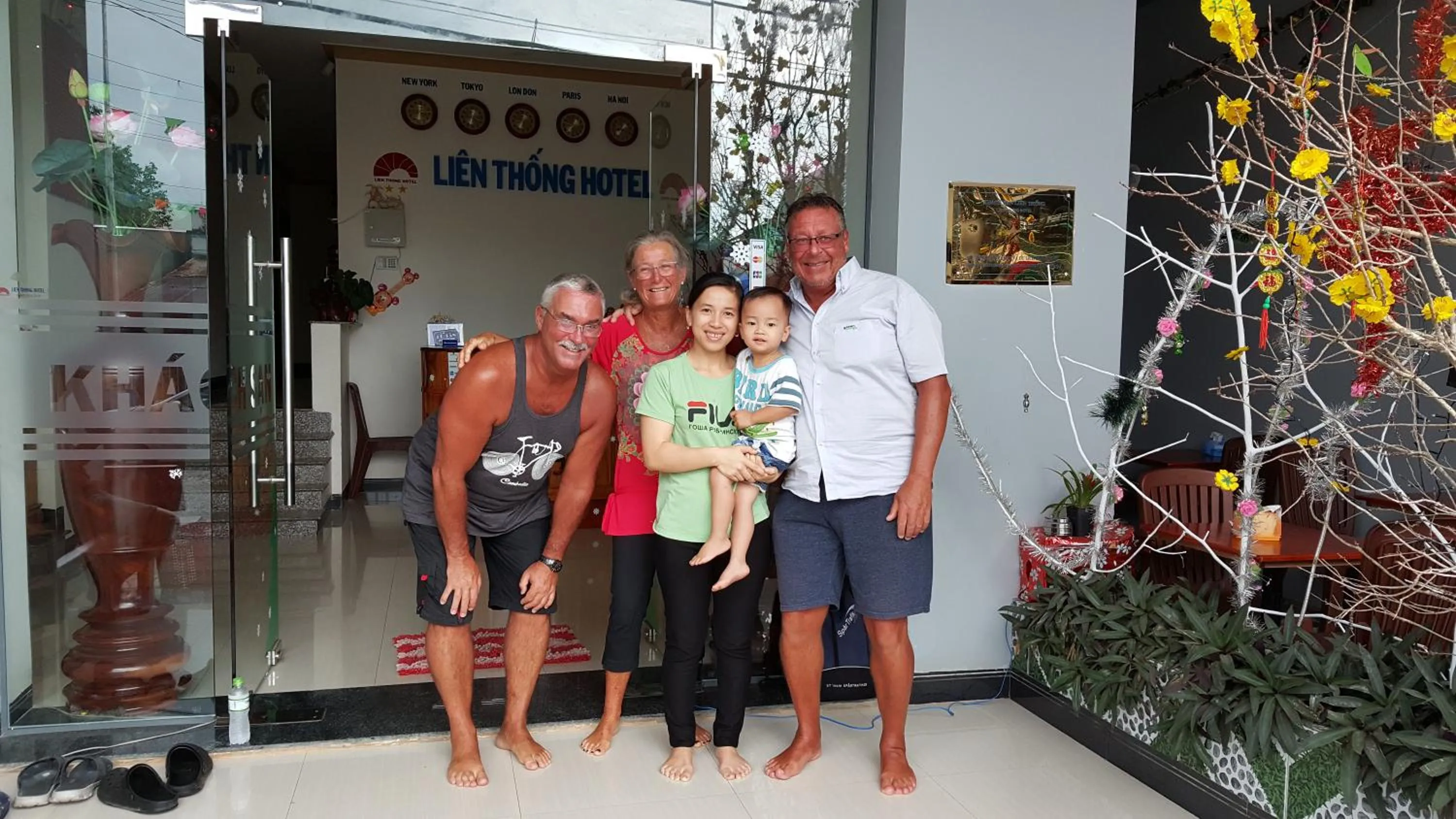 Balcony/Terrace in Lien Thong Hotel