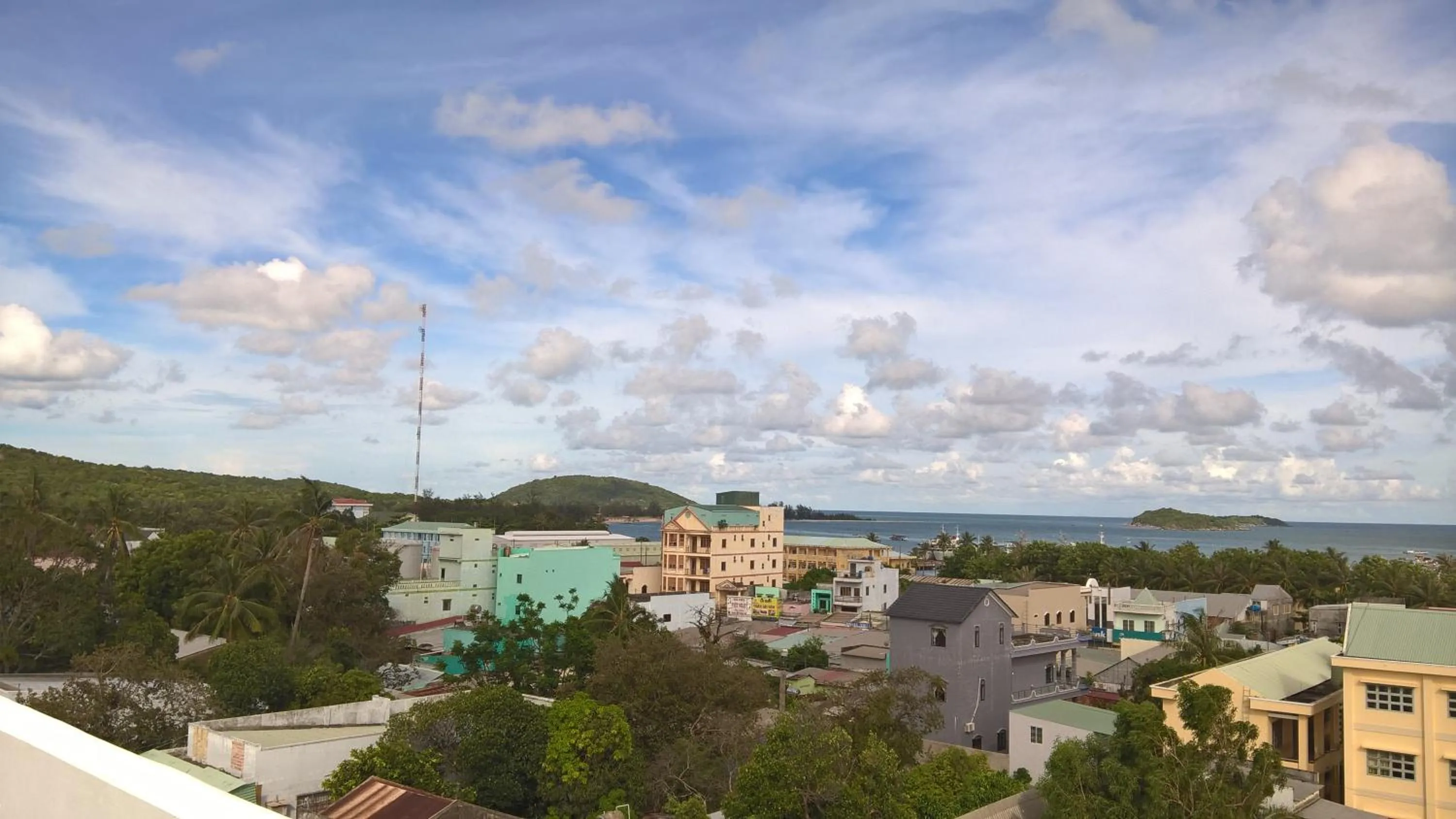 Nearby landmark in Lien Thong Hotel