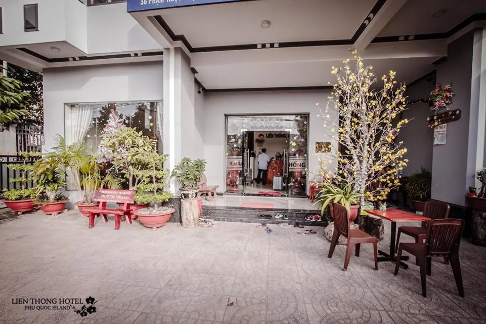 Restaurant/places to eat in Lien Thong Hotel