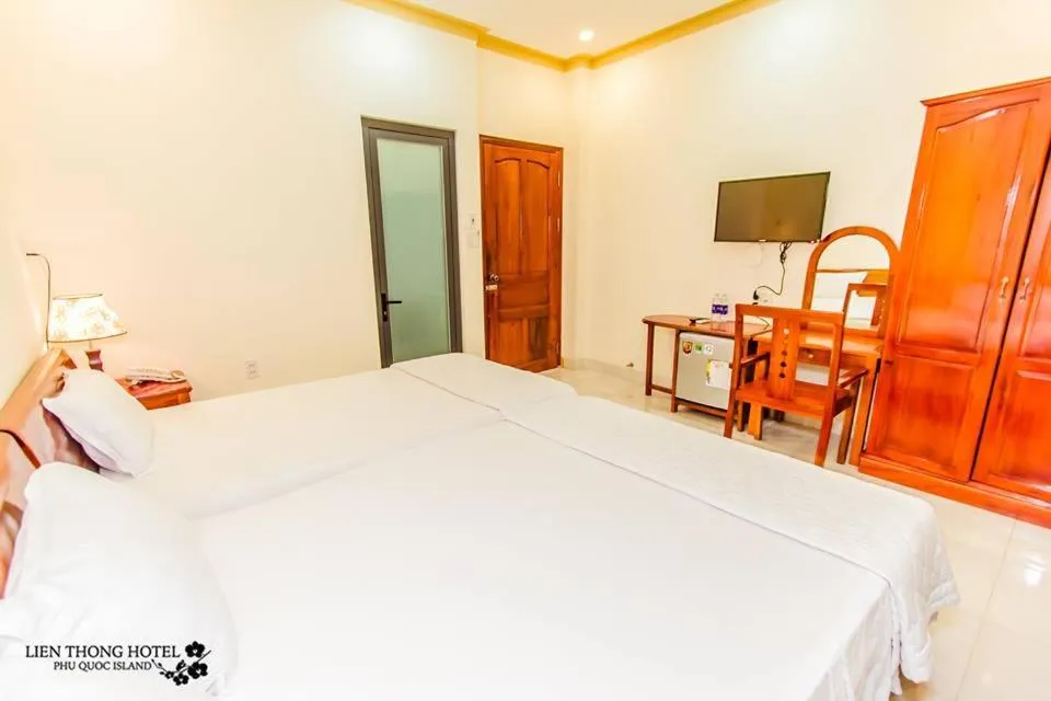 Photo of the whole room in Lien Thong Hotel