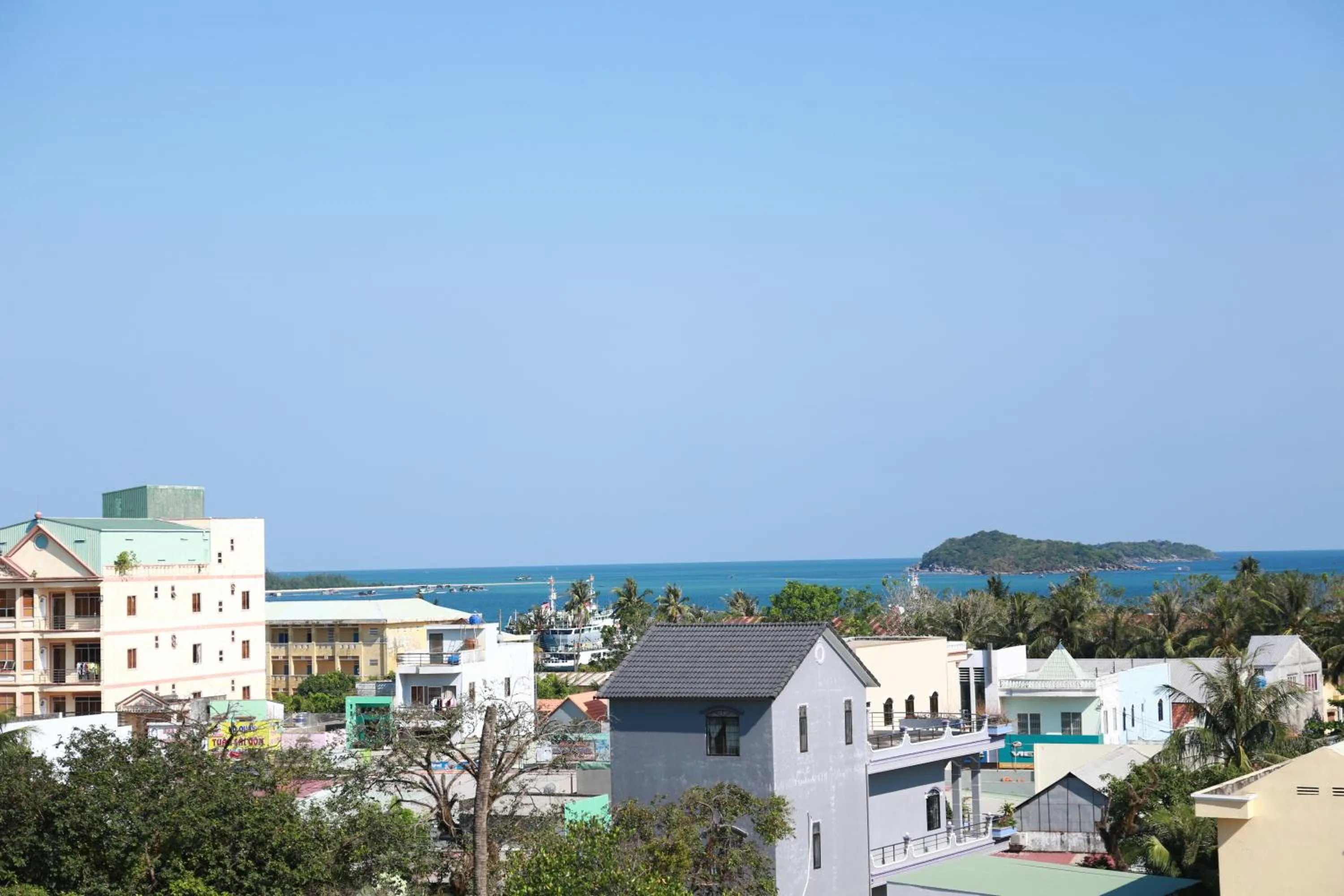 Balcony/Terrace in Lien Thong Hotel