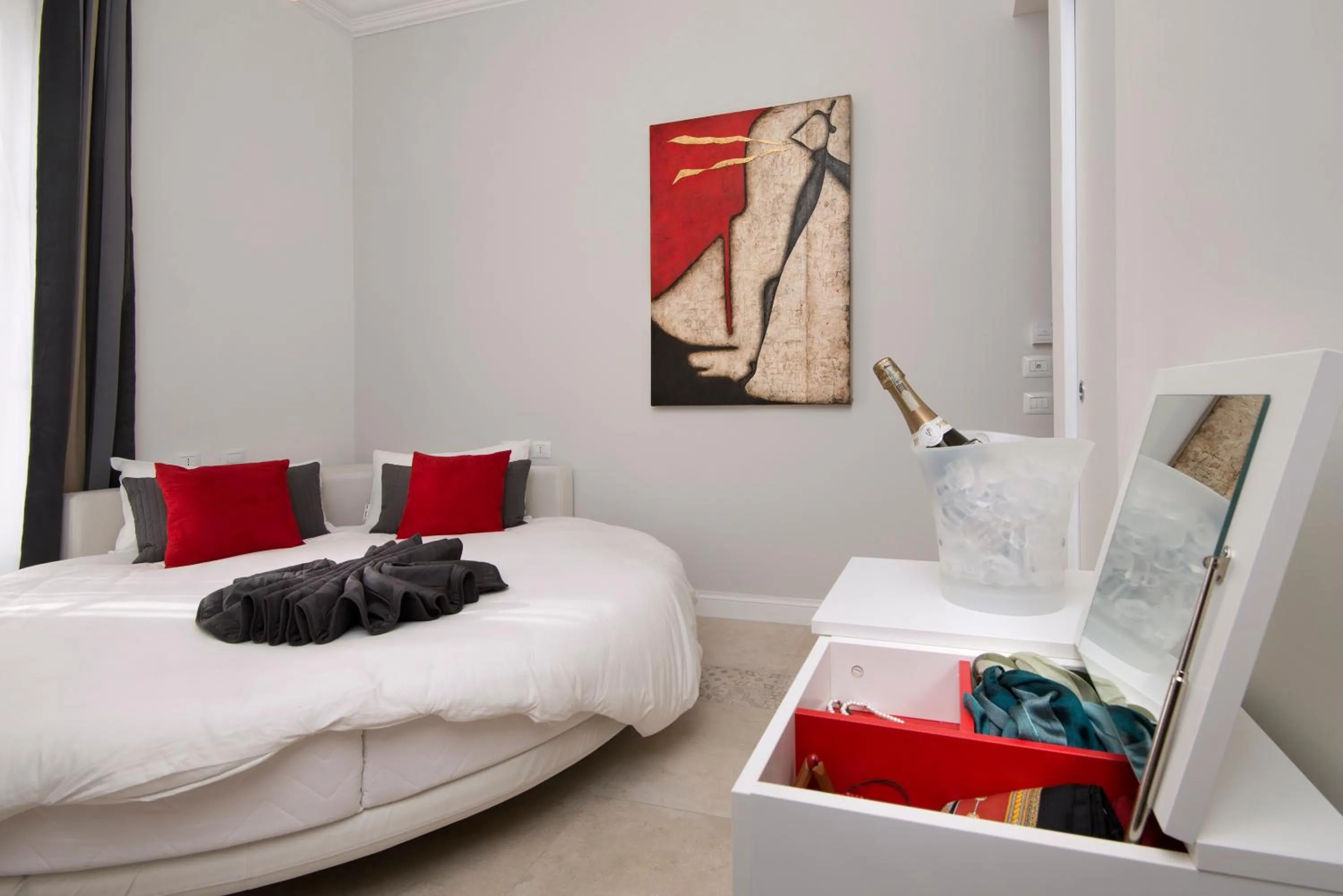 Bedroom, Bed in Vaticanspace Rooms