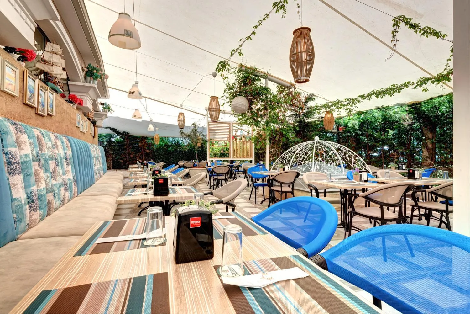 Restaurant/places to eat in Siena Palace