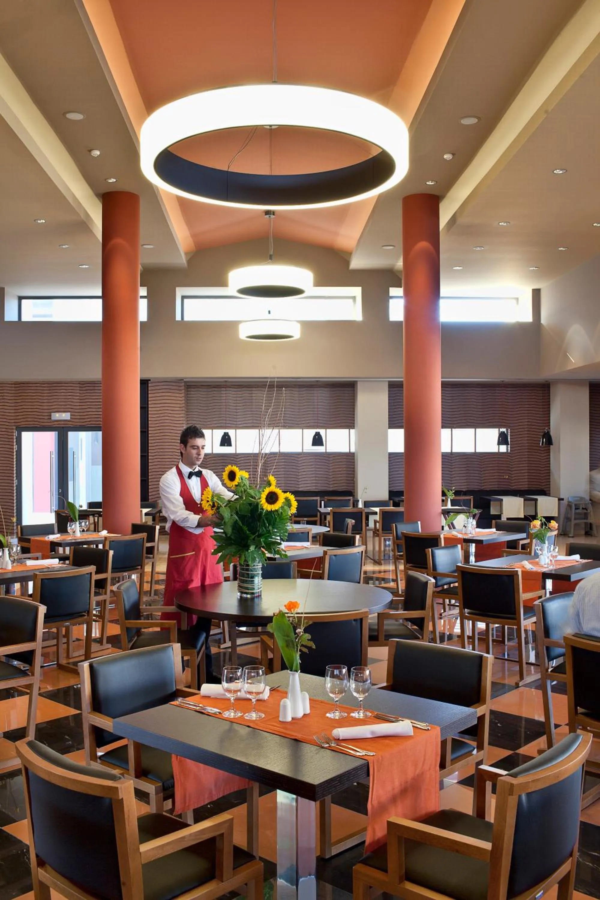 Restaurant/places to eat in Apollonion Asterias Resort and Spa