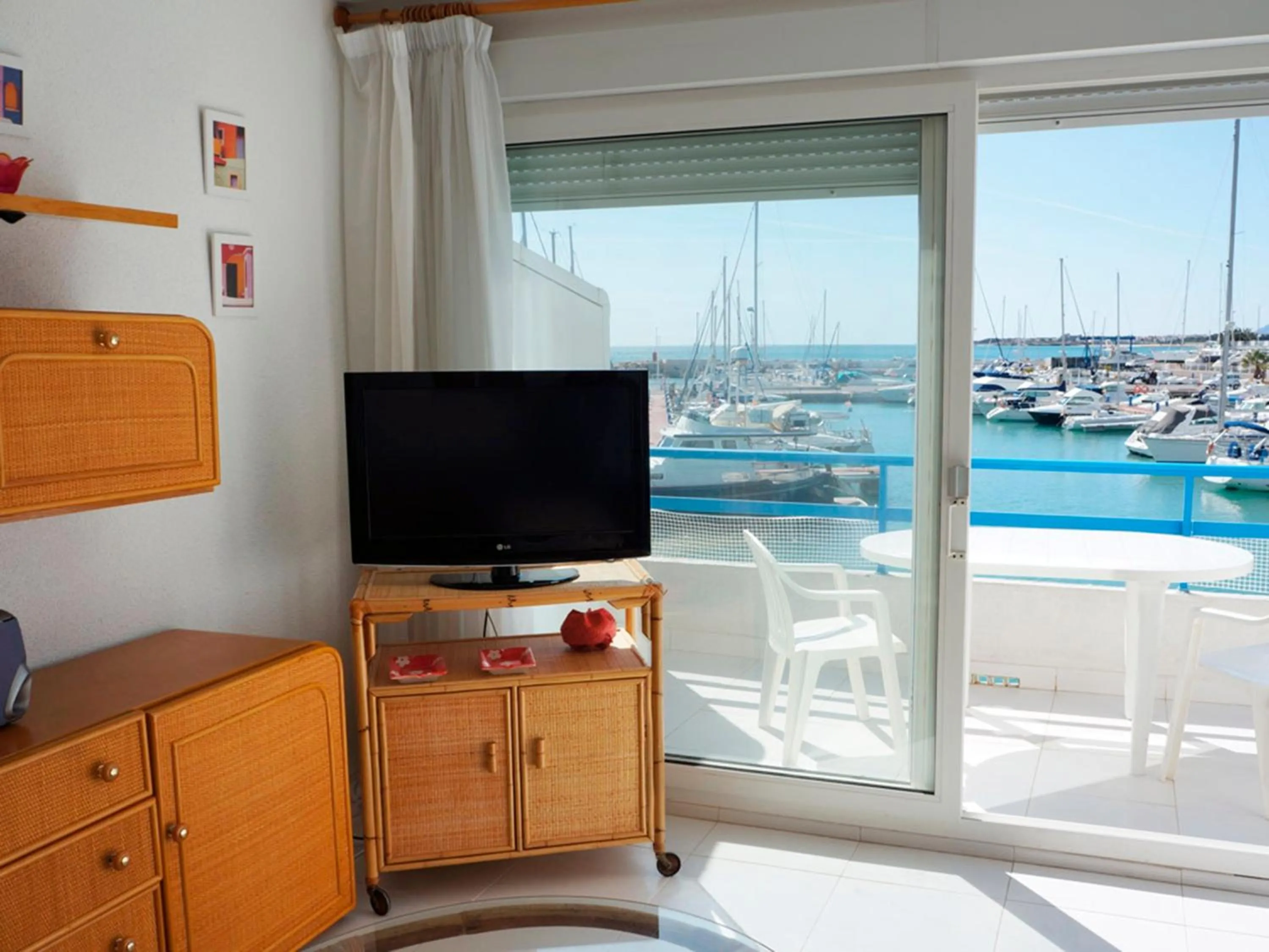 Apartamentos El Puerto 3000