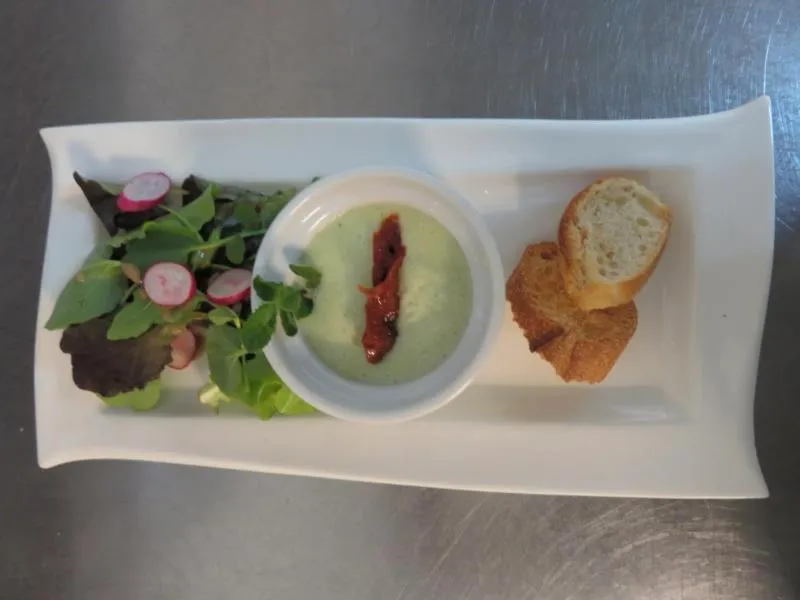 Restaurant/places to eat in Hotel mon Soleil