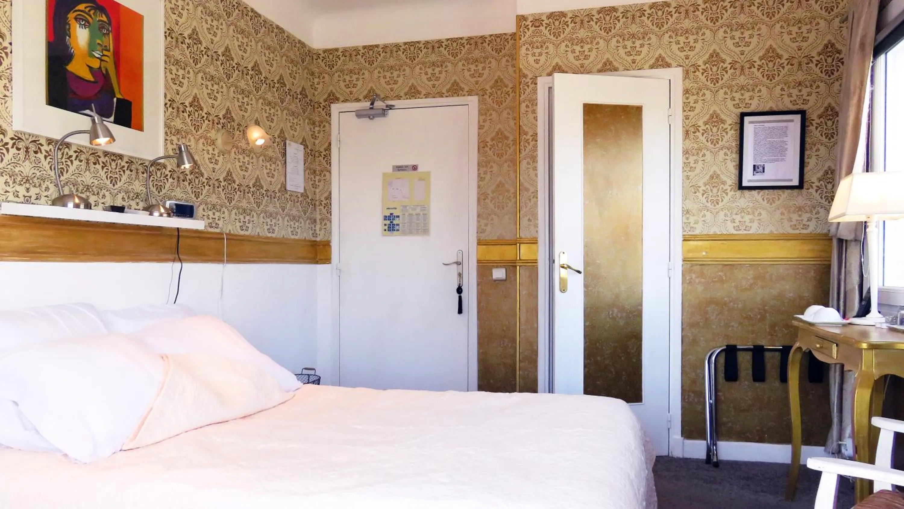 Photo of the whole room, Bed in Hotel mon Soleil