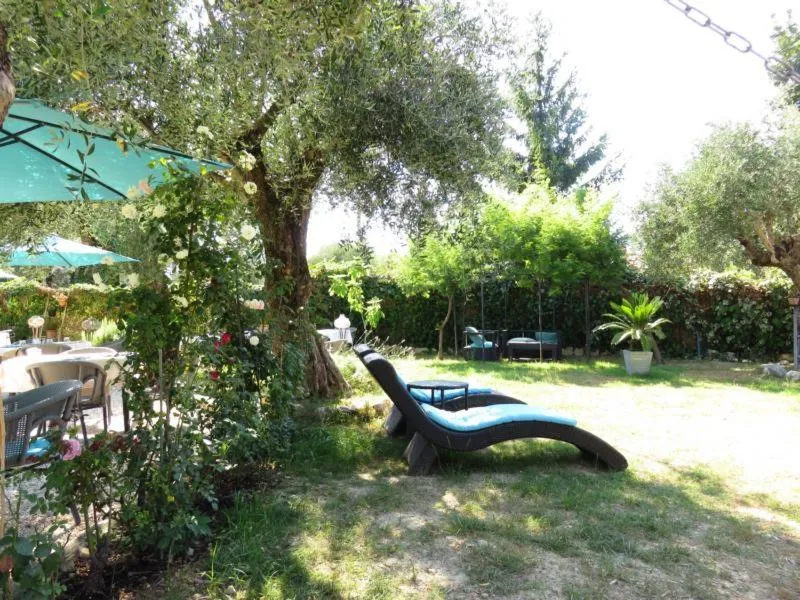 Garden in Hotel mon Soleil