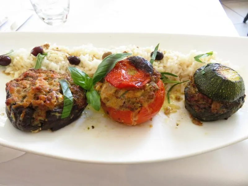 Restaurant/places to eat in Hotel mon Soleil