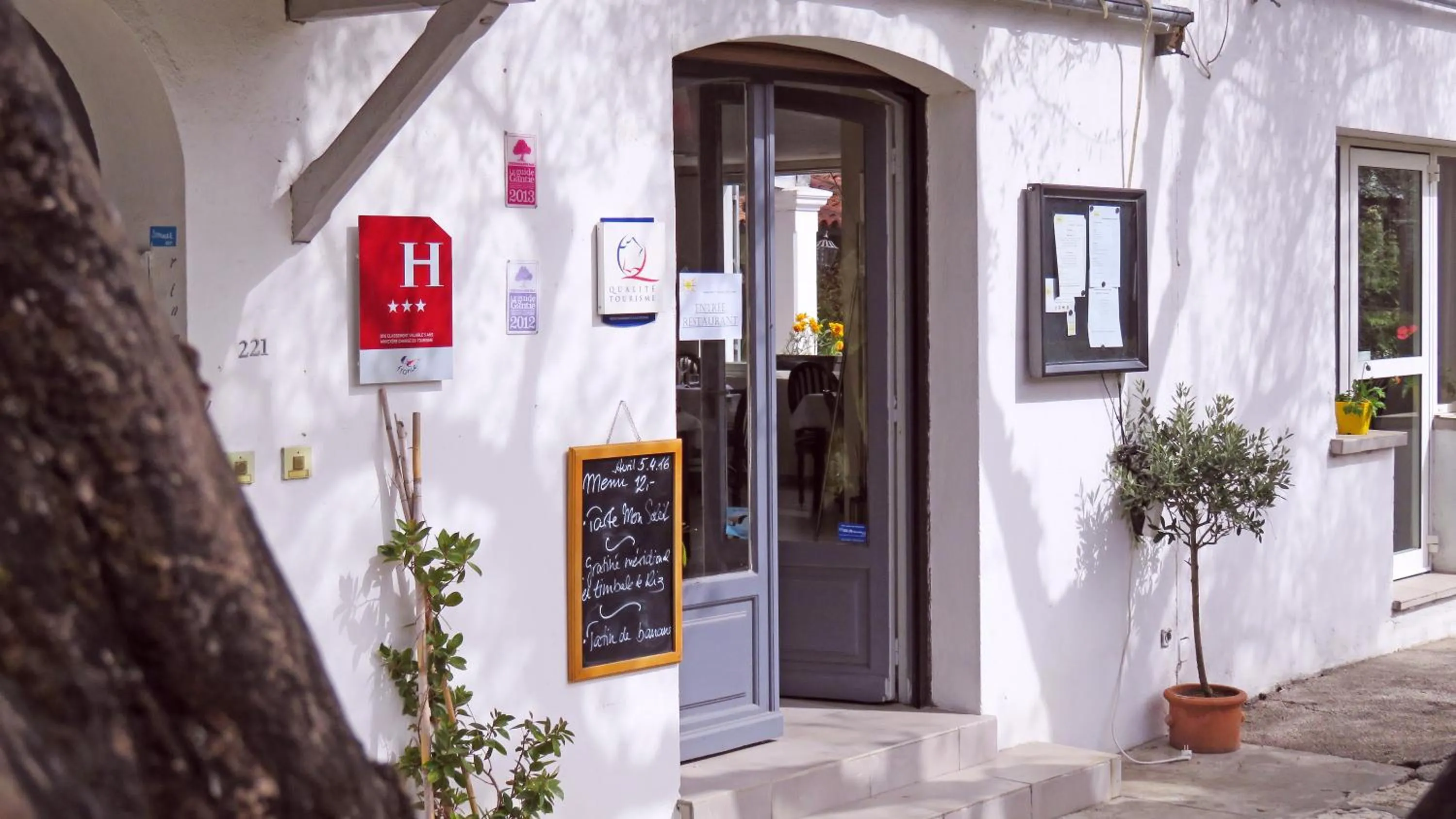 Certificate/Award in Hotel mon Soleil