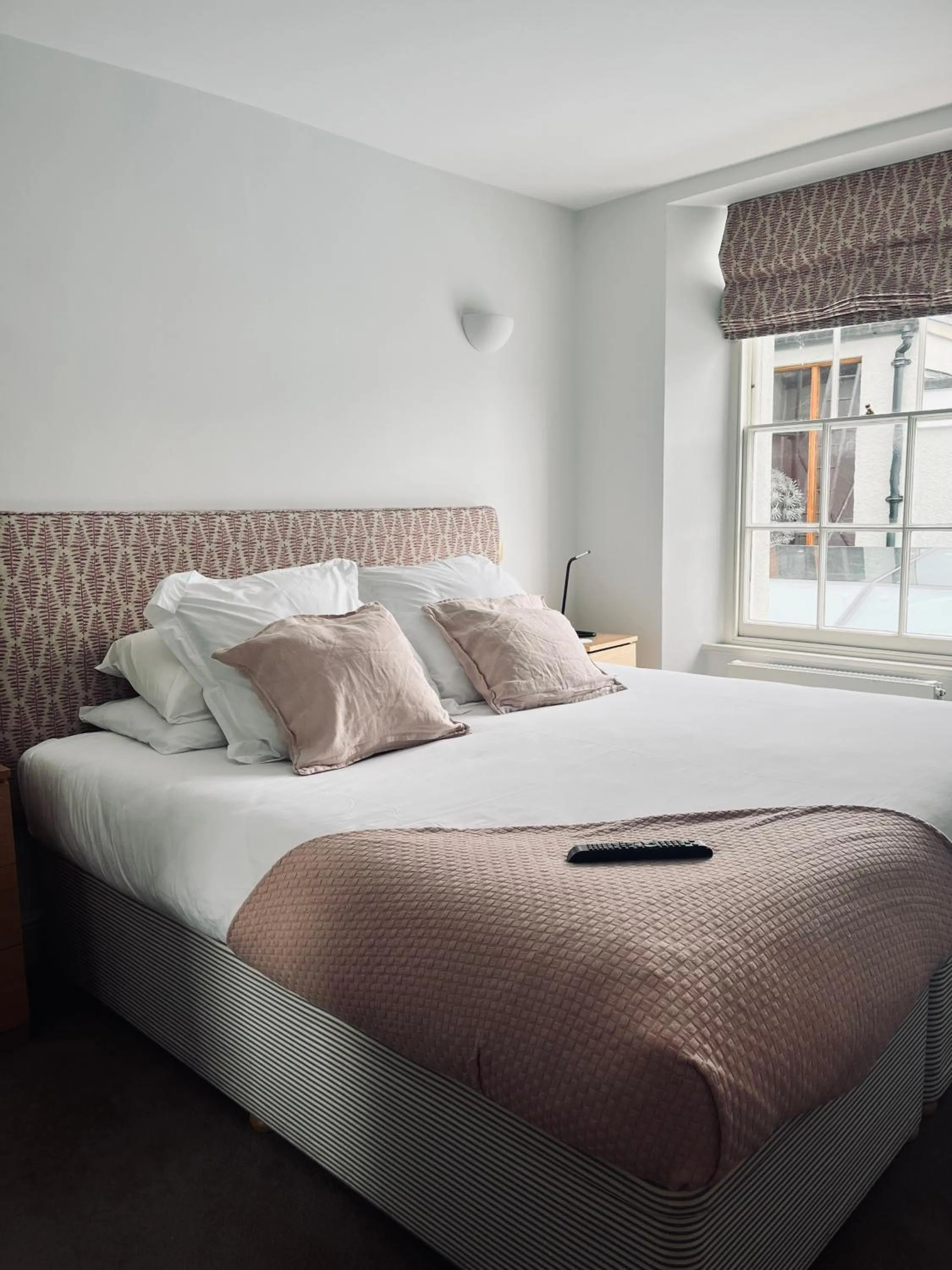 Bed in The Salutation Inn