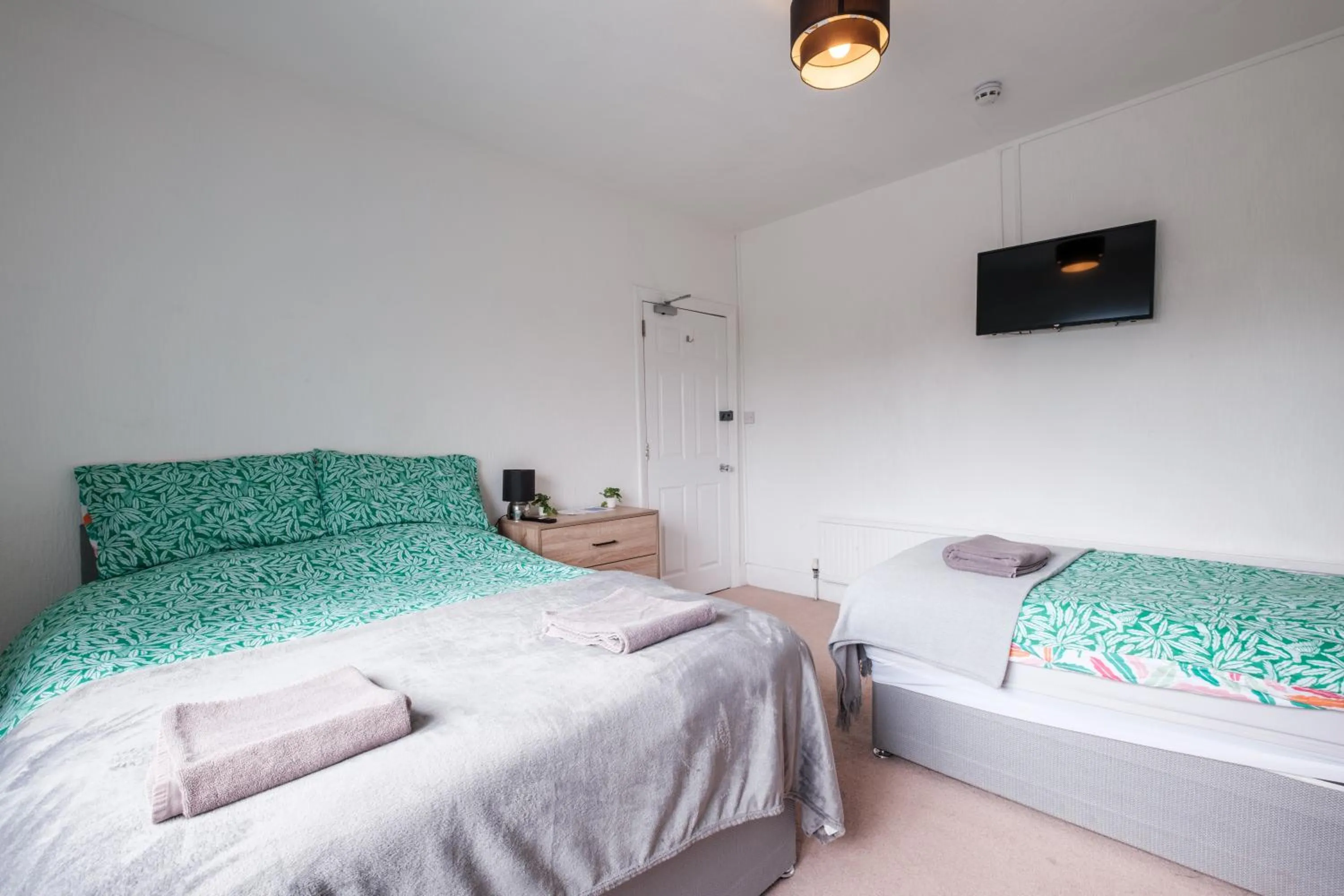 Bedroom, Bed in OYO The Pickering Park Hotel