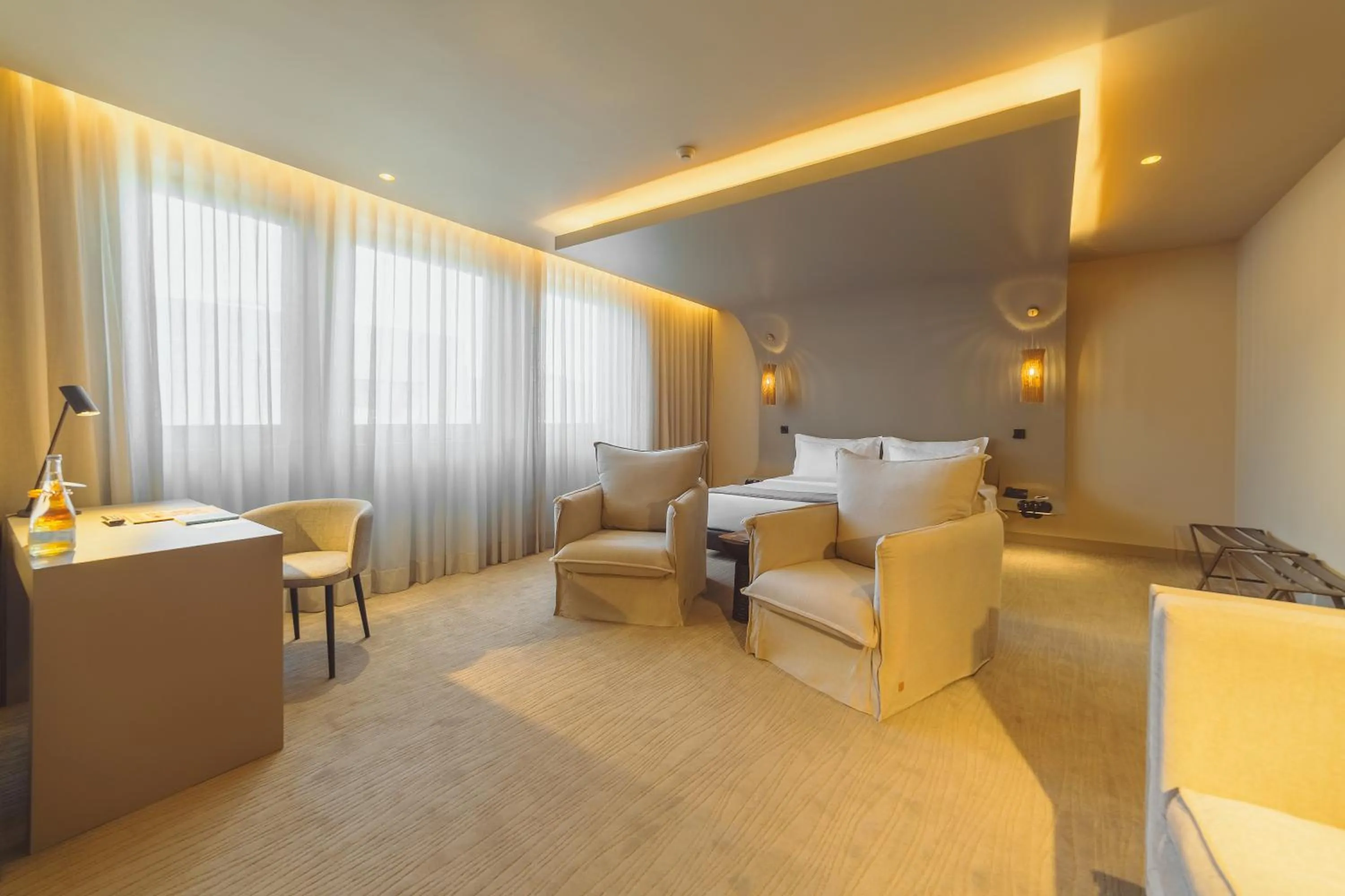 Bedroom in PortoBay Teatro