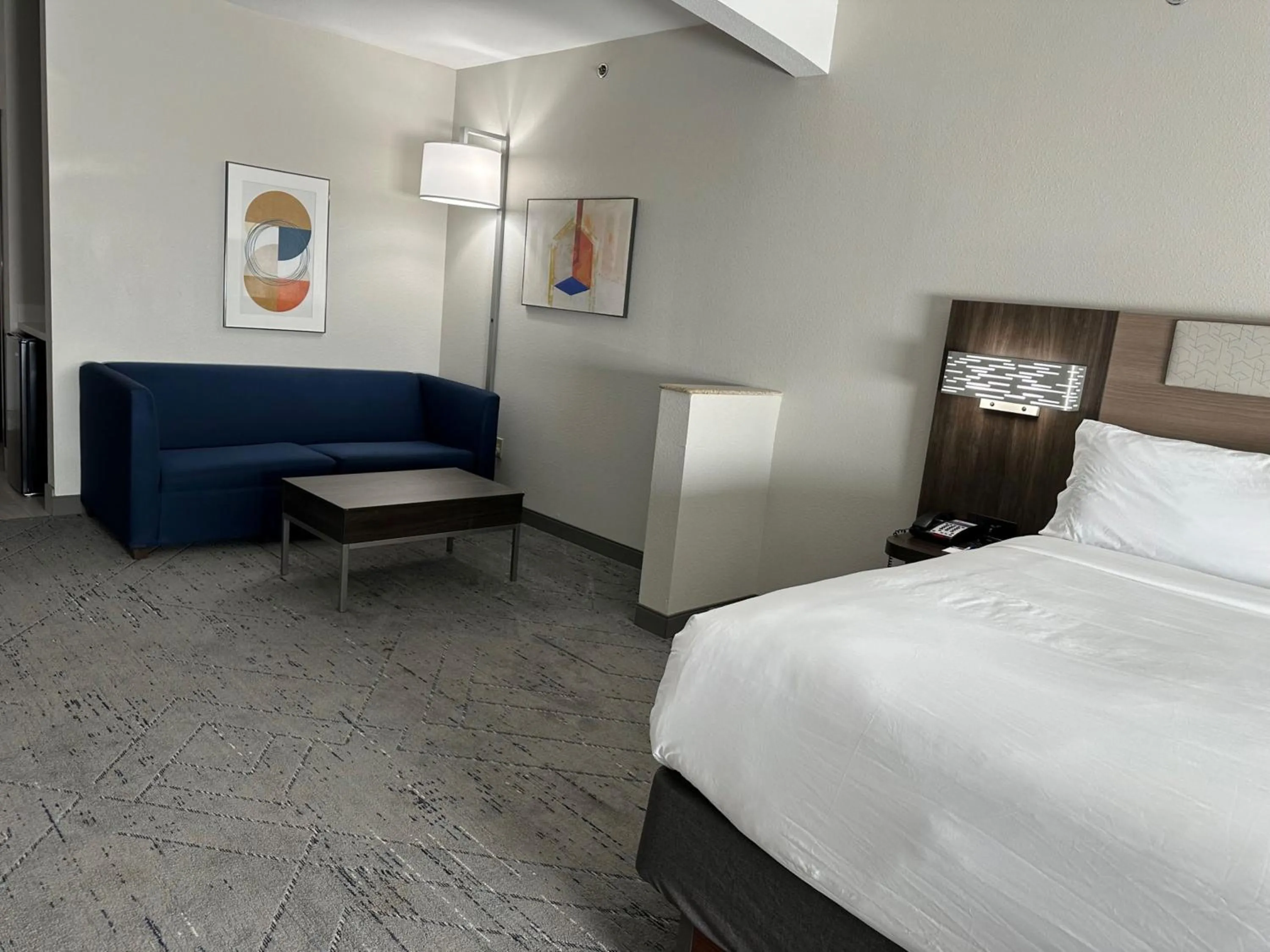 Photo of the whole room, Bed in Holiday Inn Express Hotel & Suites Ennis by IHG