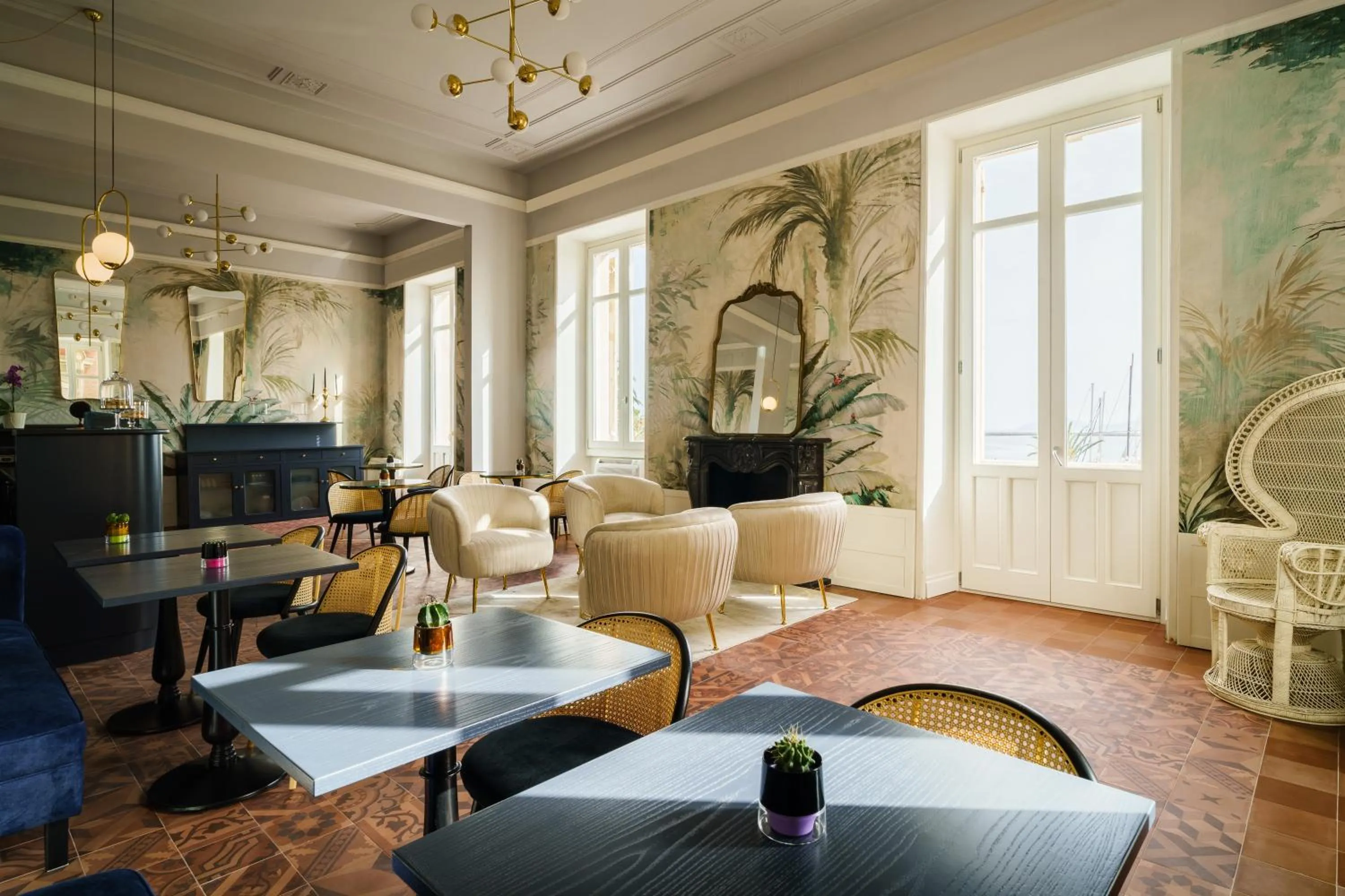 Restaurant/places to eat in Birkin Porto 1870