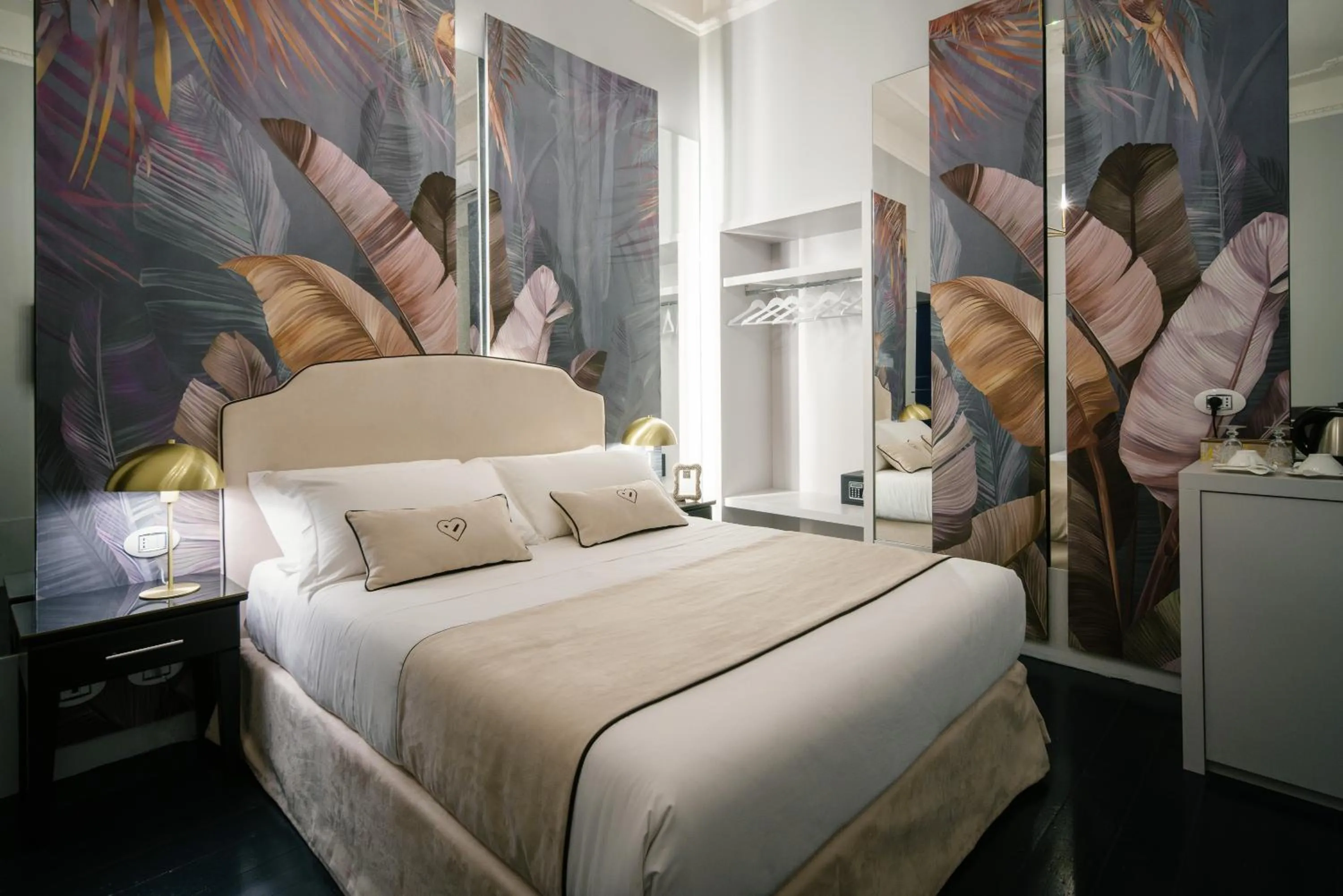 Bed in Birkin Porto 1870