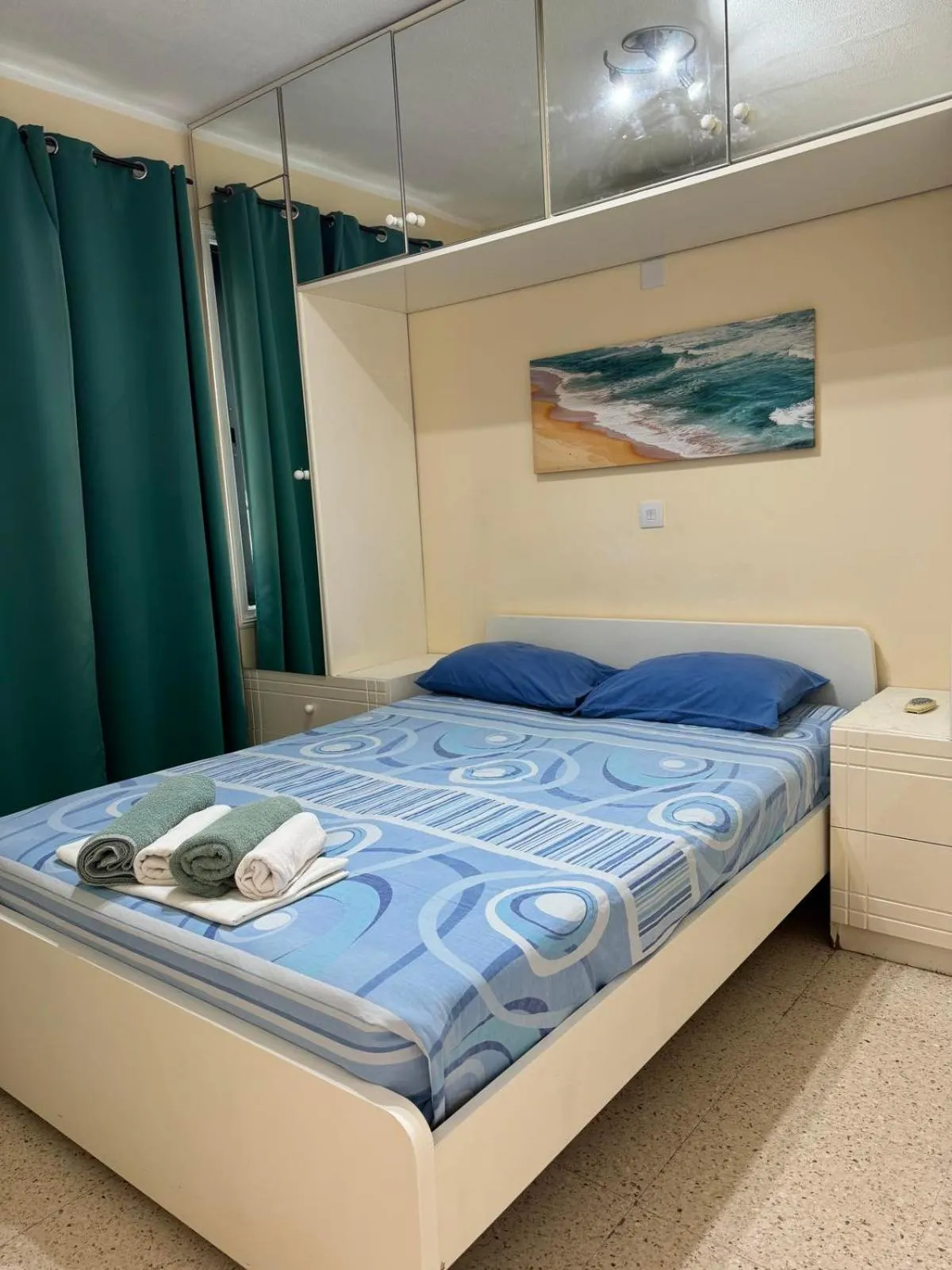 Bed in Sea Apartments