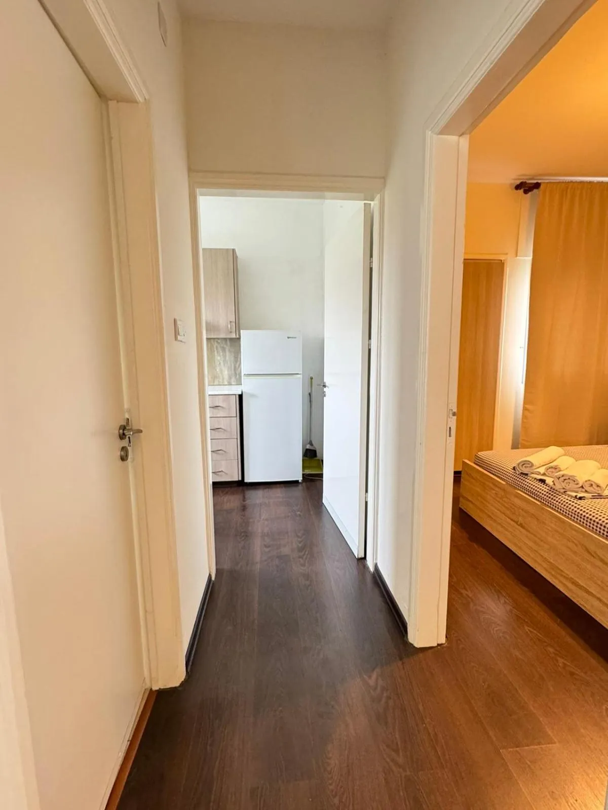 Kitchen or kitchenette, Bed in Sea Apartments