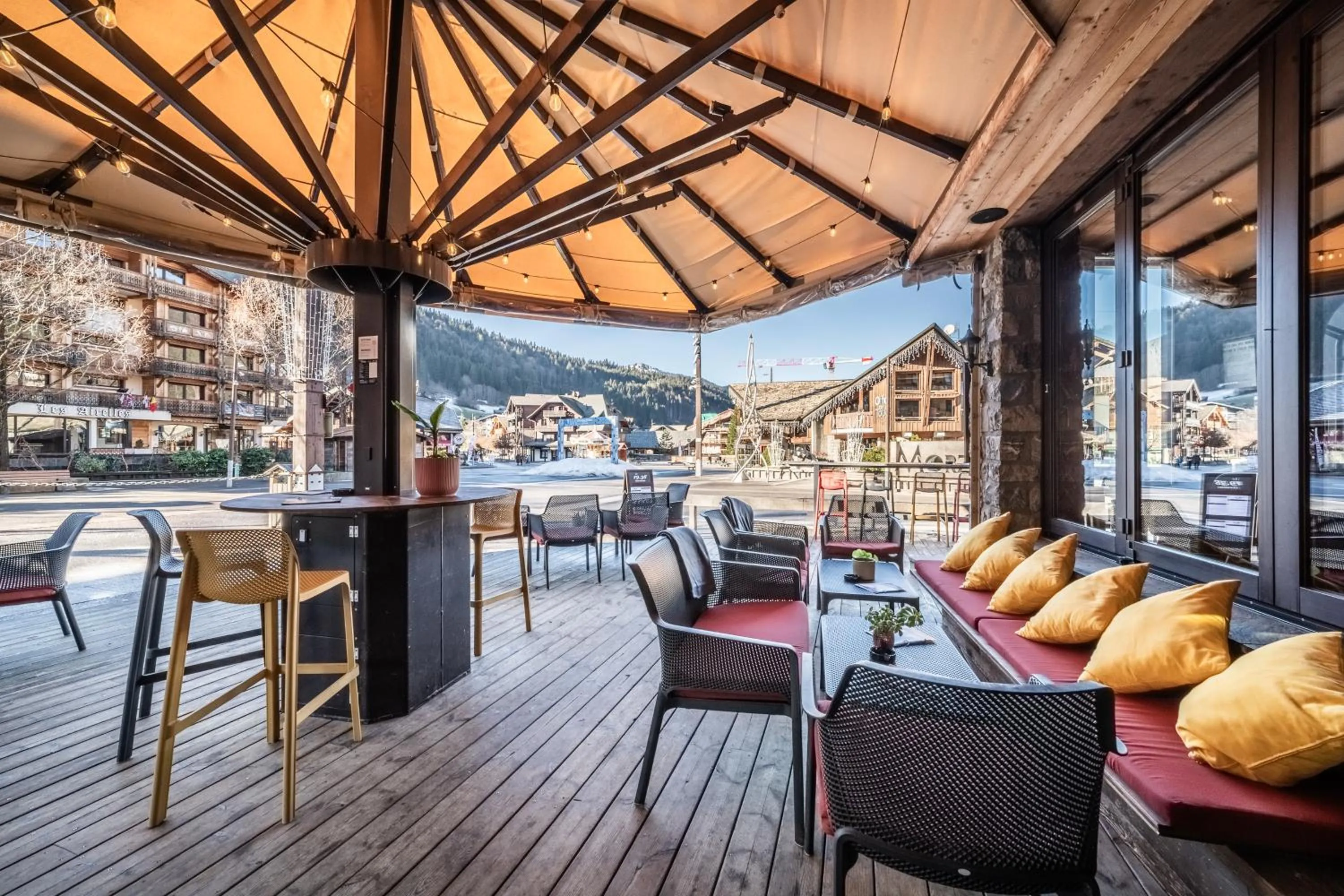 Restaurant/places to eat in Hotel Le Samoyede