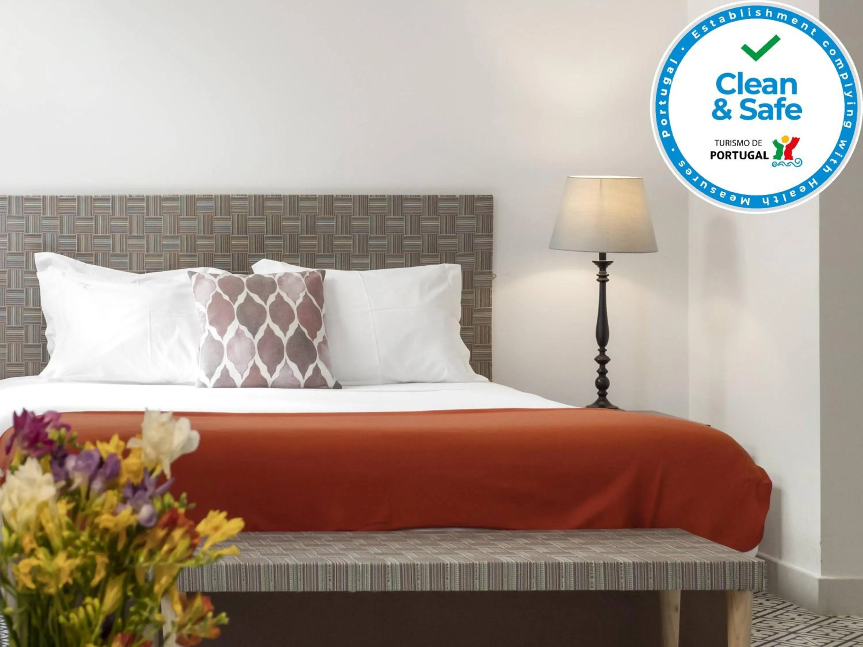 Bed in Lisbon Serviced Apartments - Castelo S. Jorge