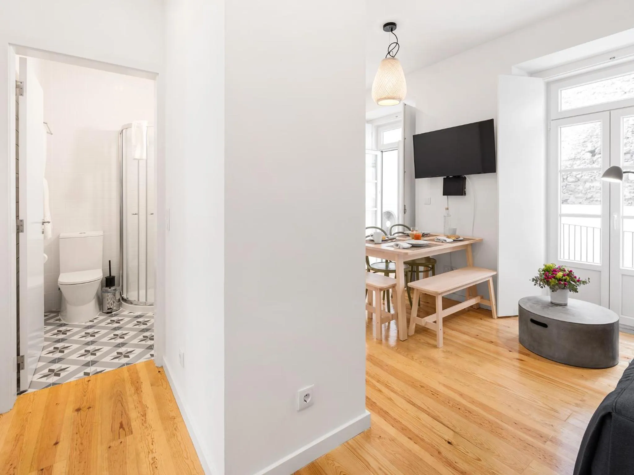 Toilet in Lisbon Serviced Apartments - Castelo S. Jorge