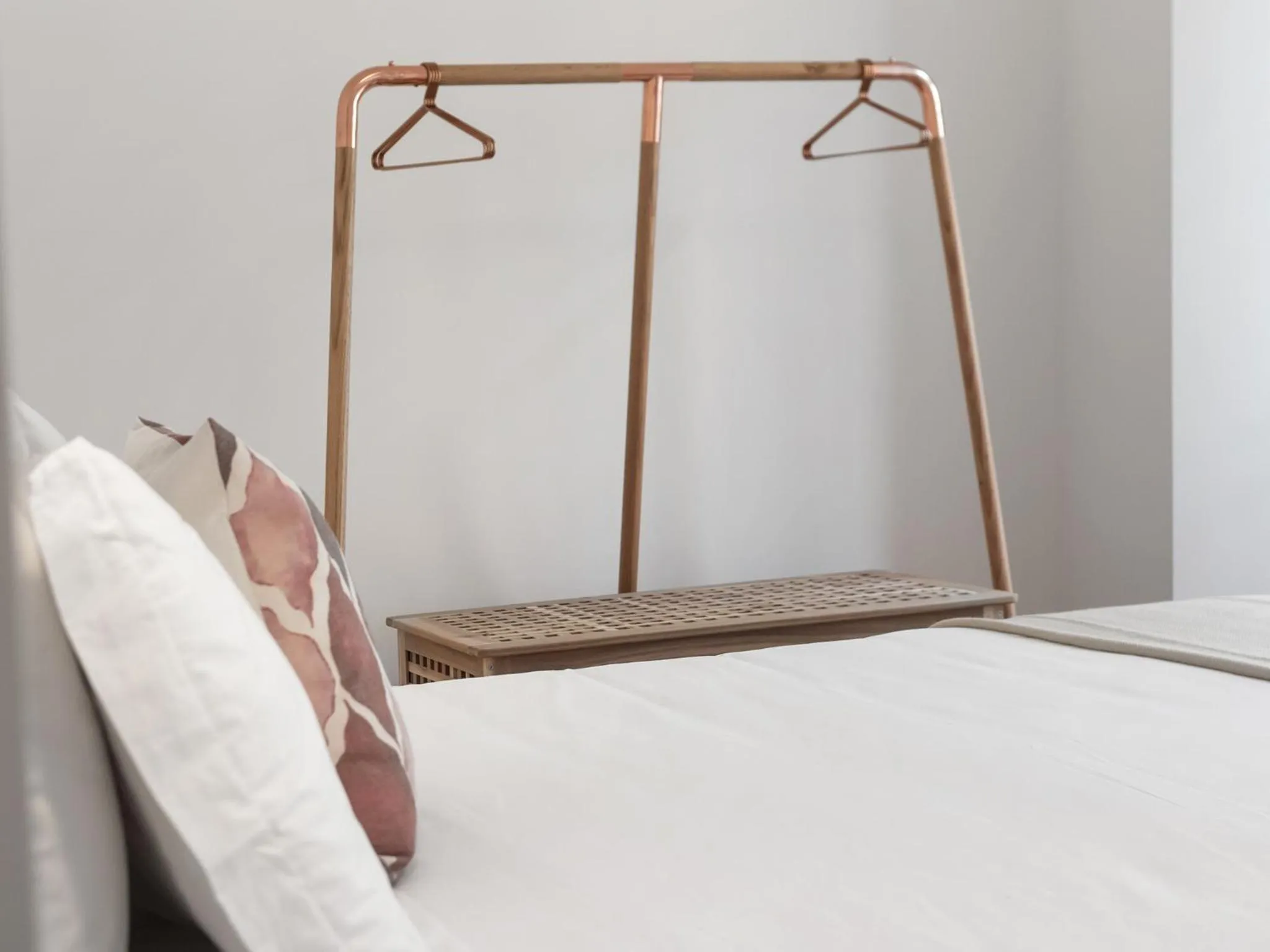 Bedroom, Bed in Lisbon Serviced Apartments - Castelo S. Jorge