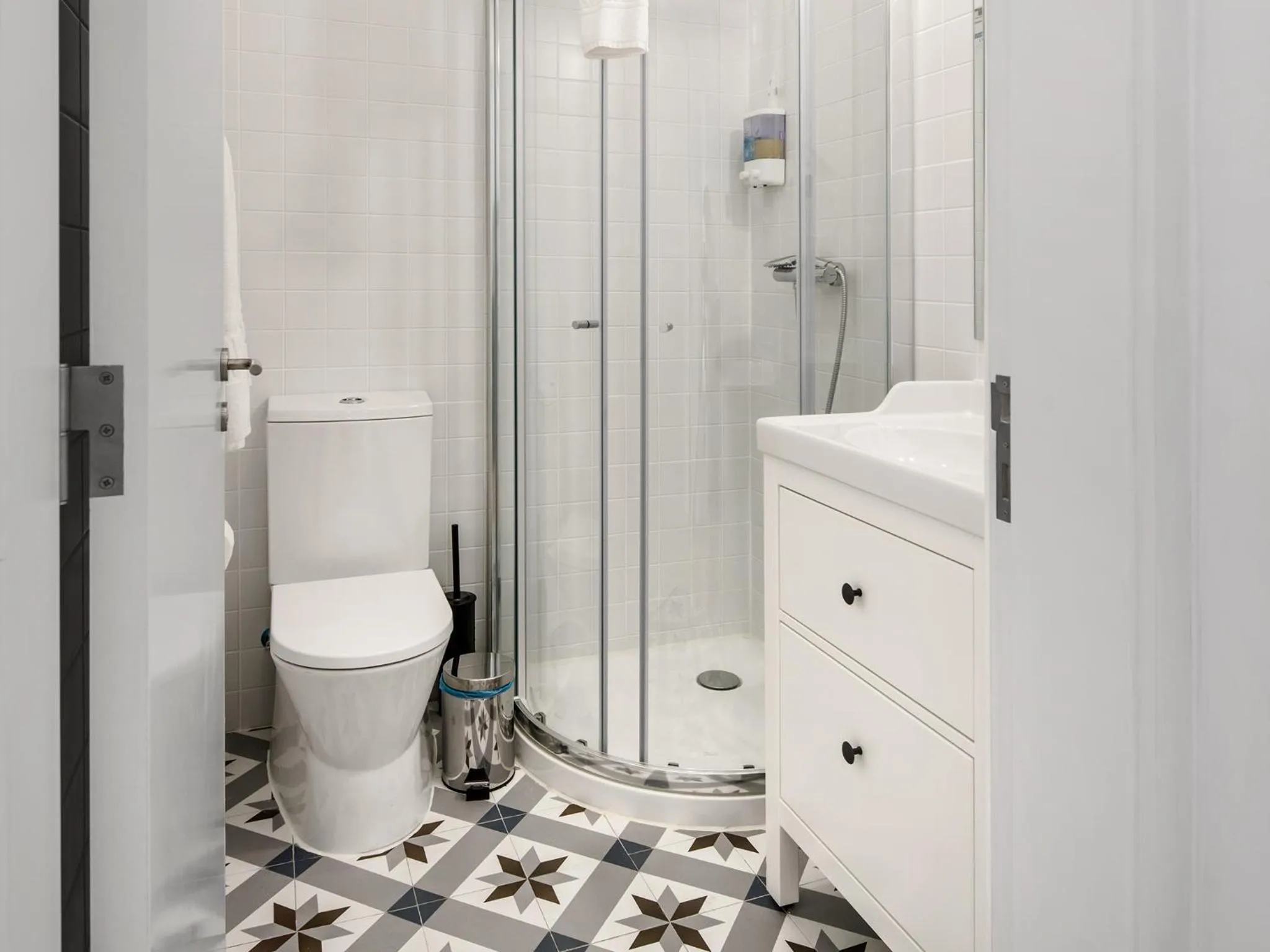 Bathroom in Lisbon Serviced Apartments - Castelo S. Jorge