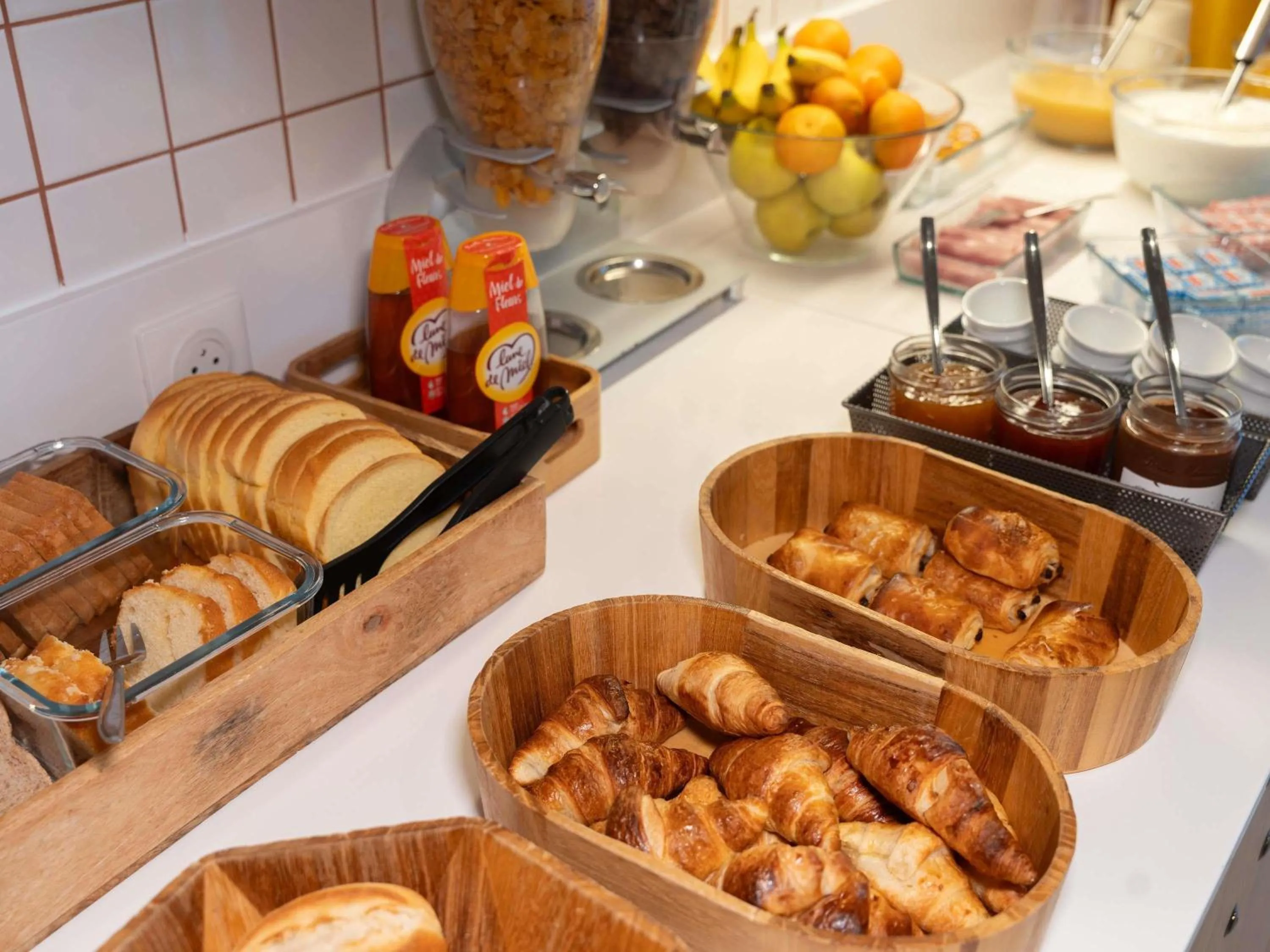 Breakfast in Hotel Ibis Budget Rennes Cesson