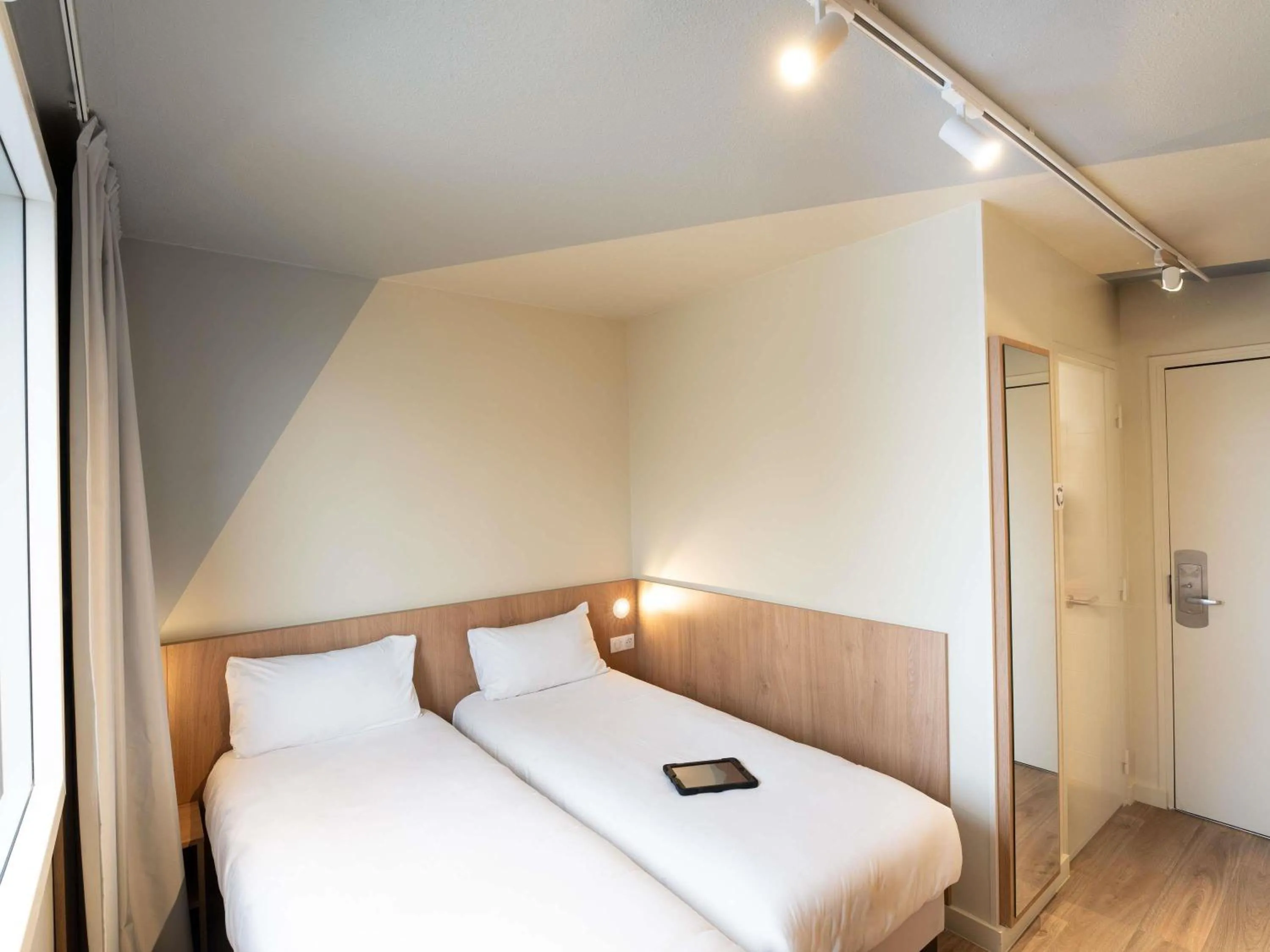Bedroom, Bed in Hotel Ibis Budget Rennes Cesson