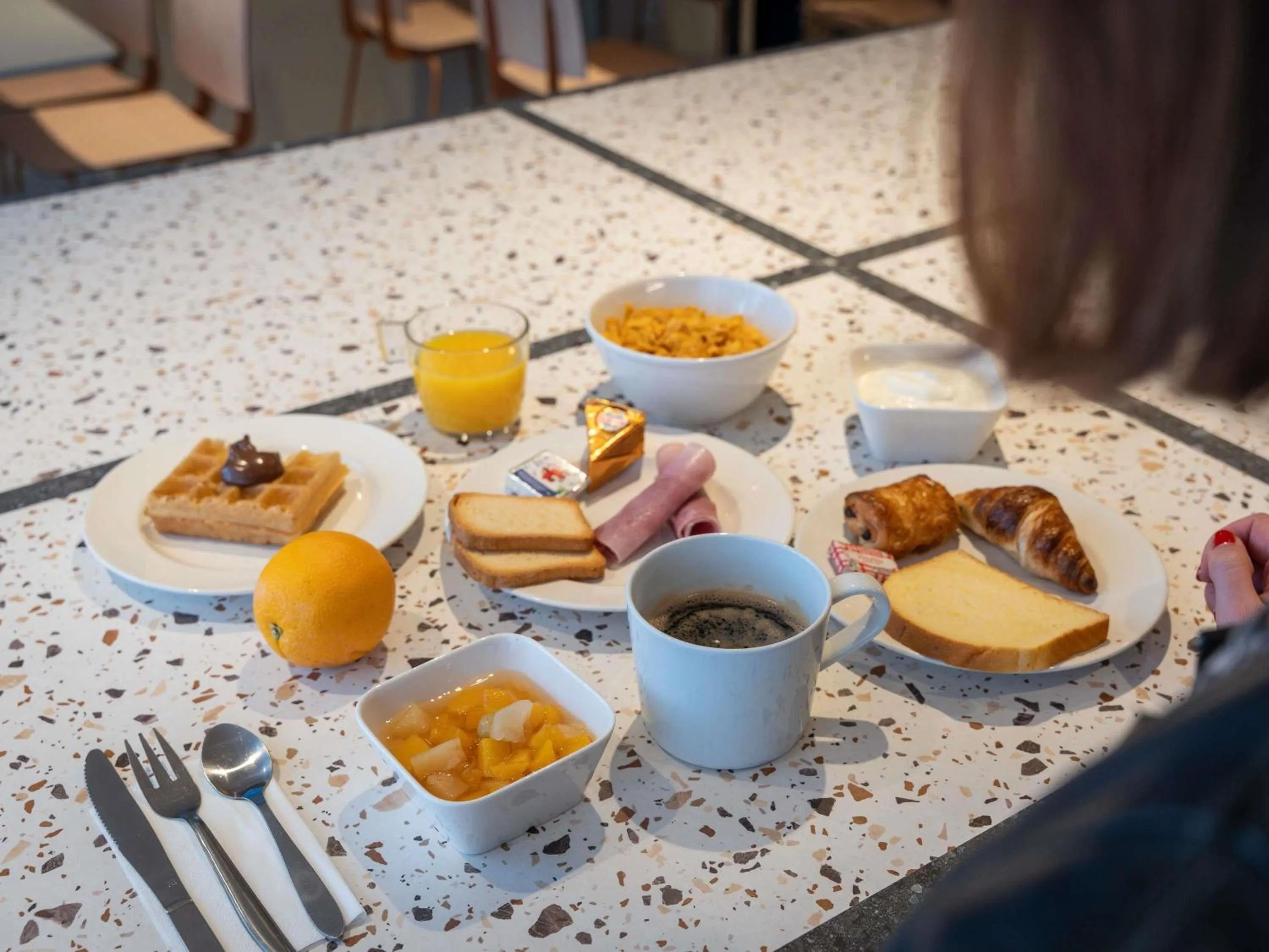 Breakfast in Hotel Ibis Budget Rennes Cesson