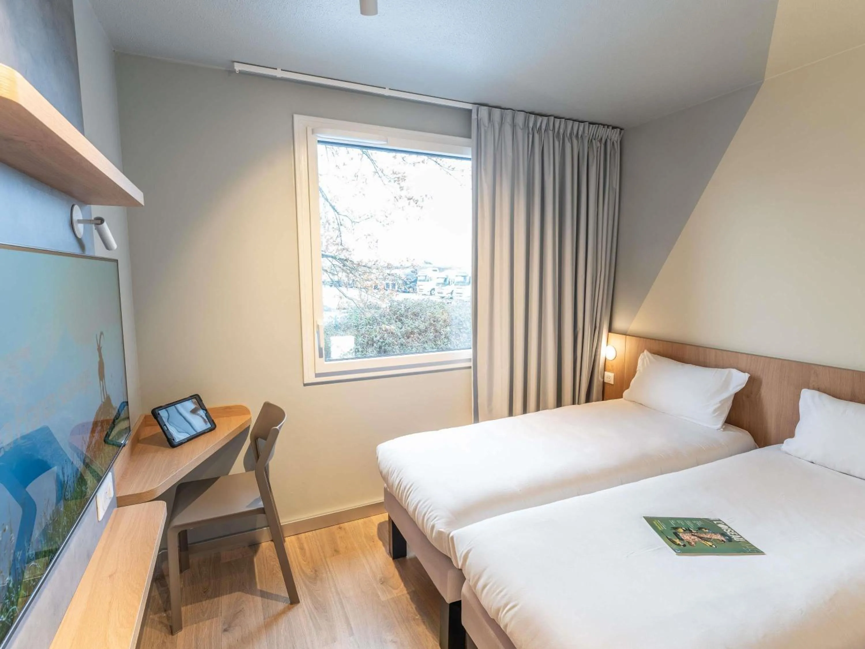 Bedroom, Bed in Hotel Ibis Budget Rennes Cesson