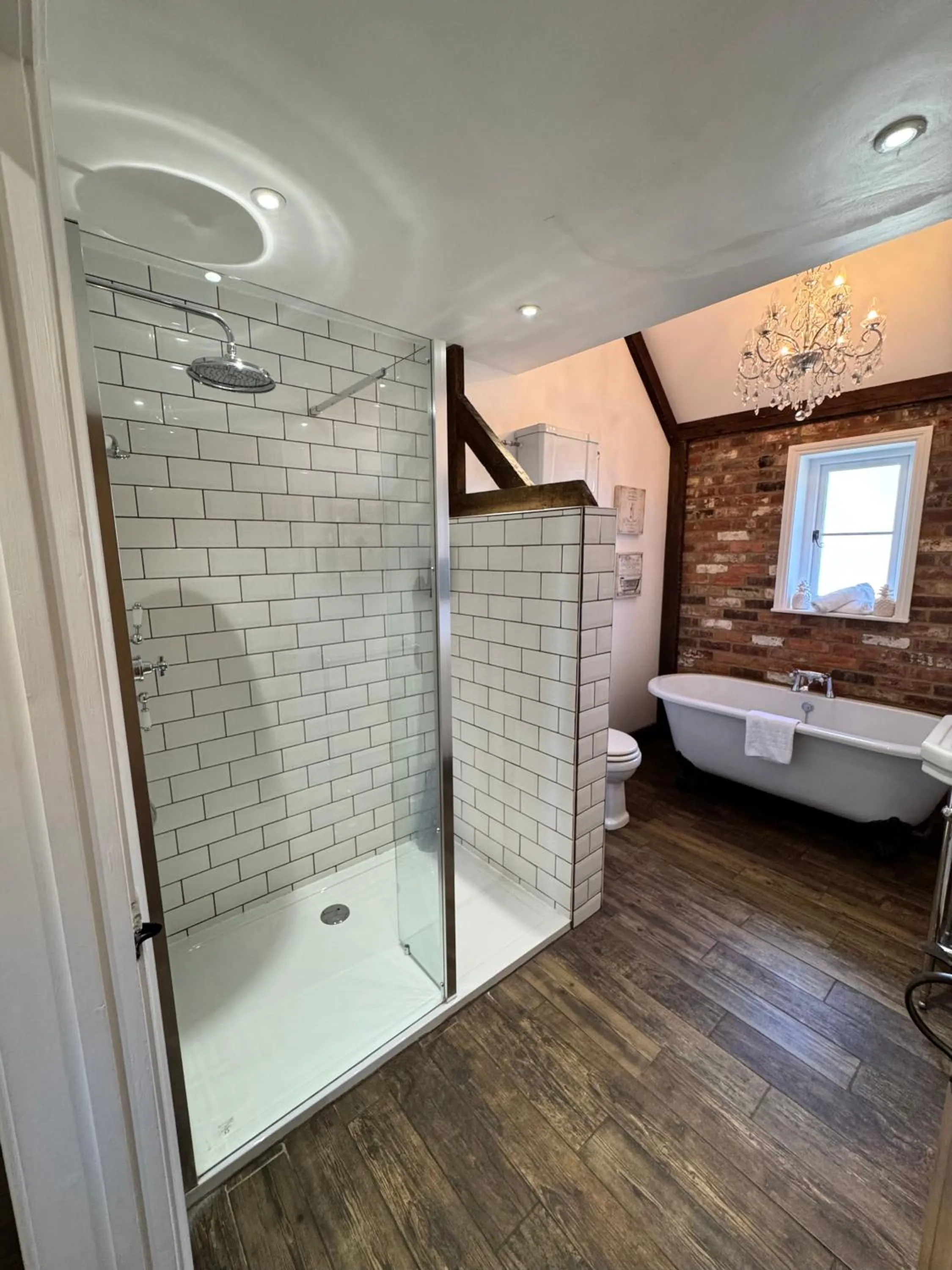 Shower in The Bowl Inn