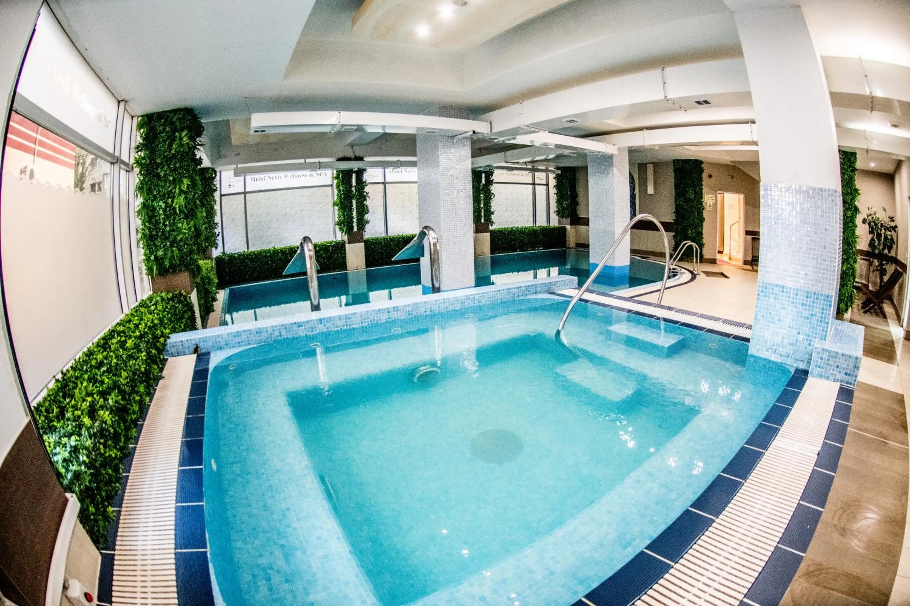 Hot Tub in Hotel Nevis Wellness & SPA