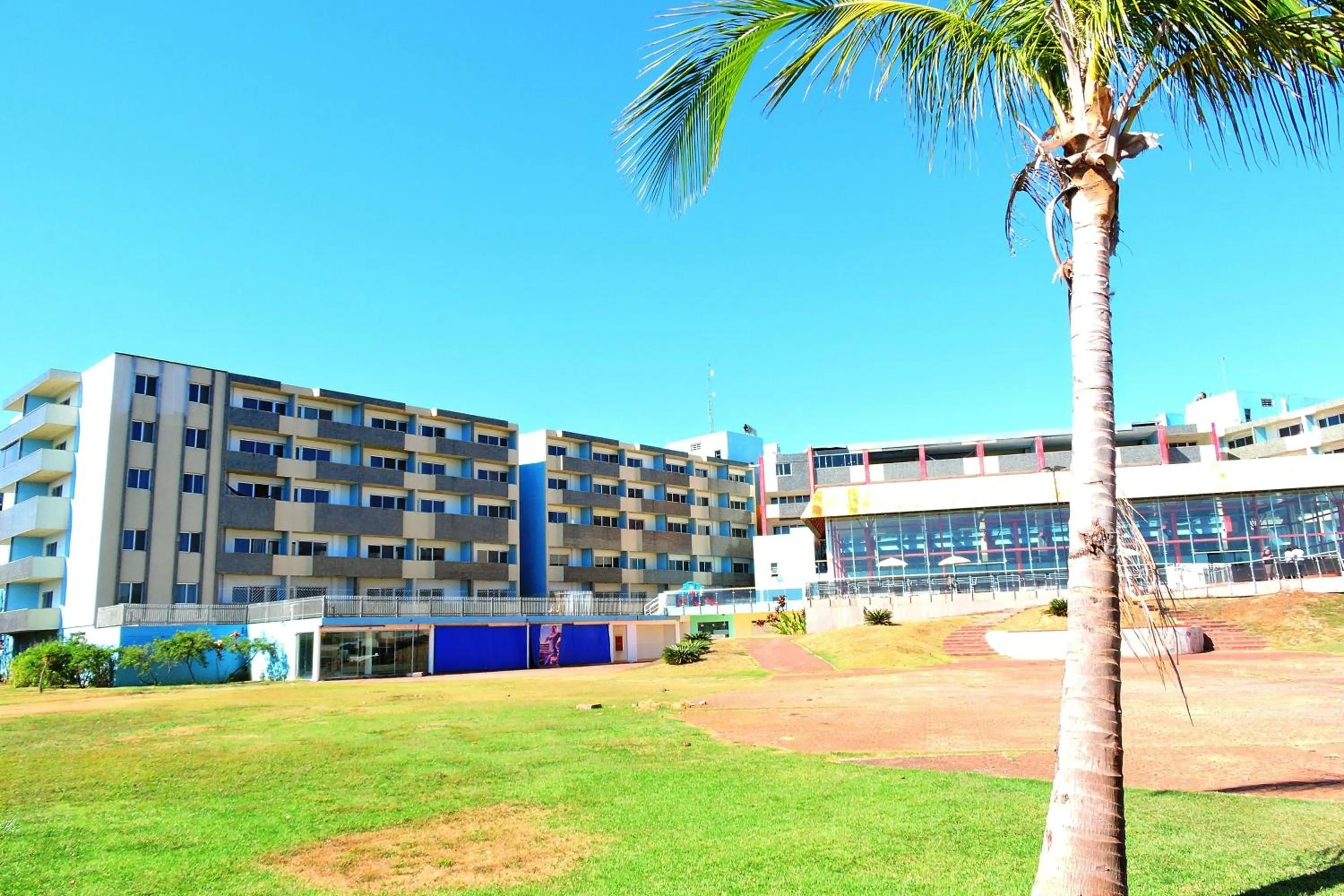 Property building in Bay Park Hotel Resort