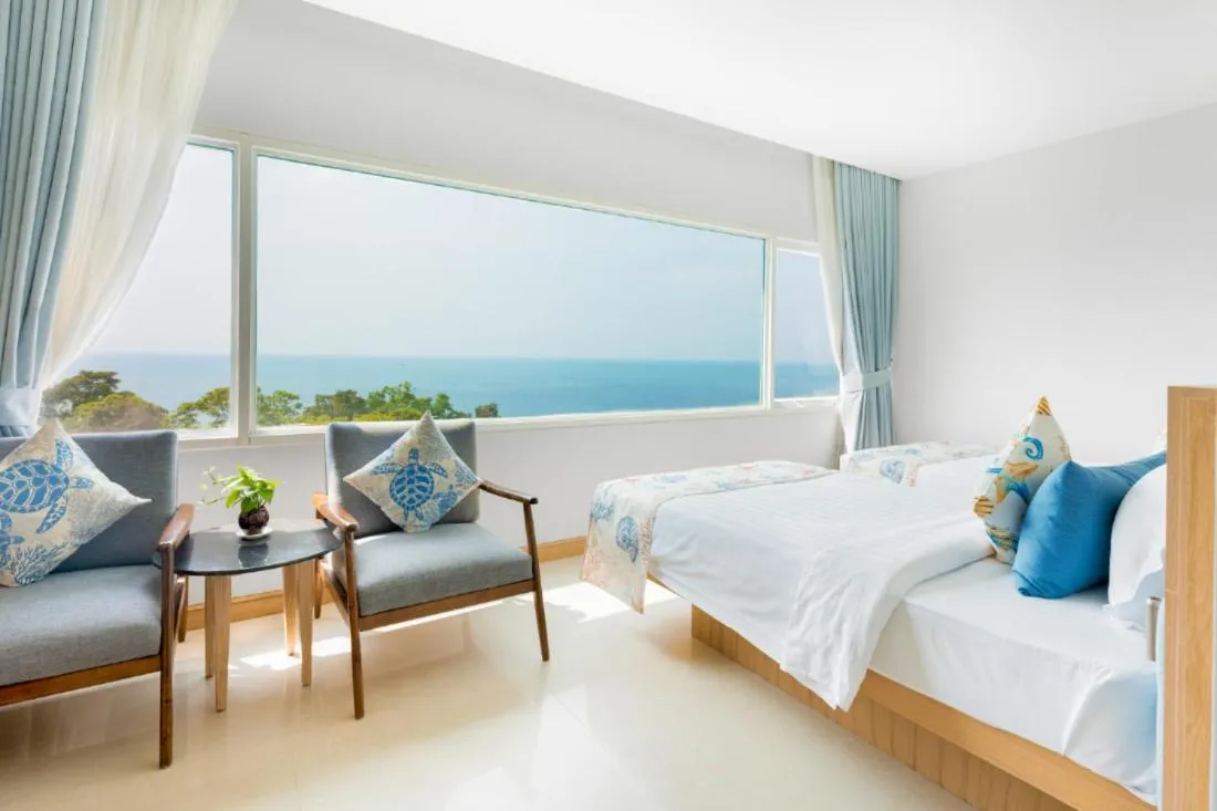 Bed in Independence Hotel Resort & Spa