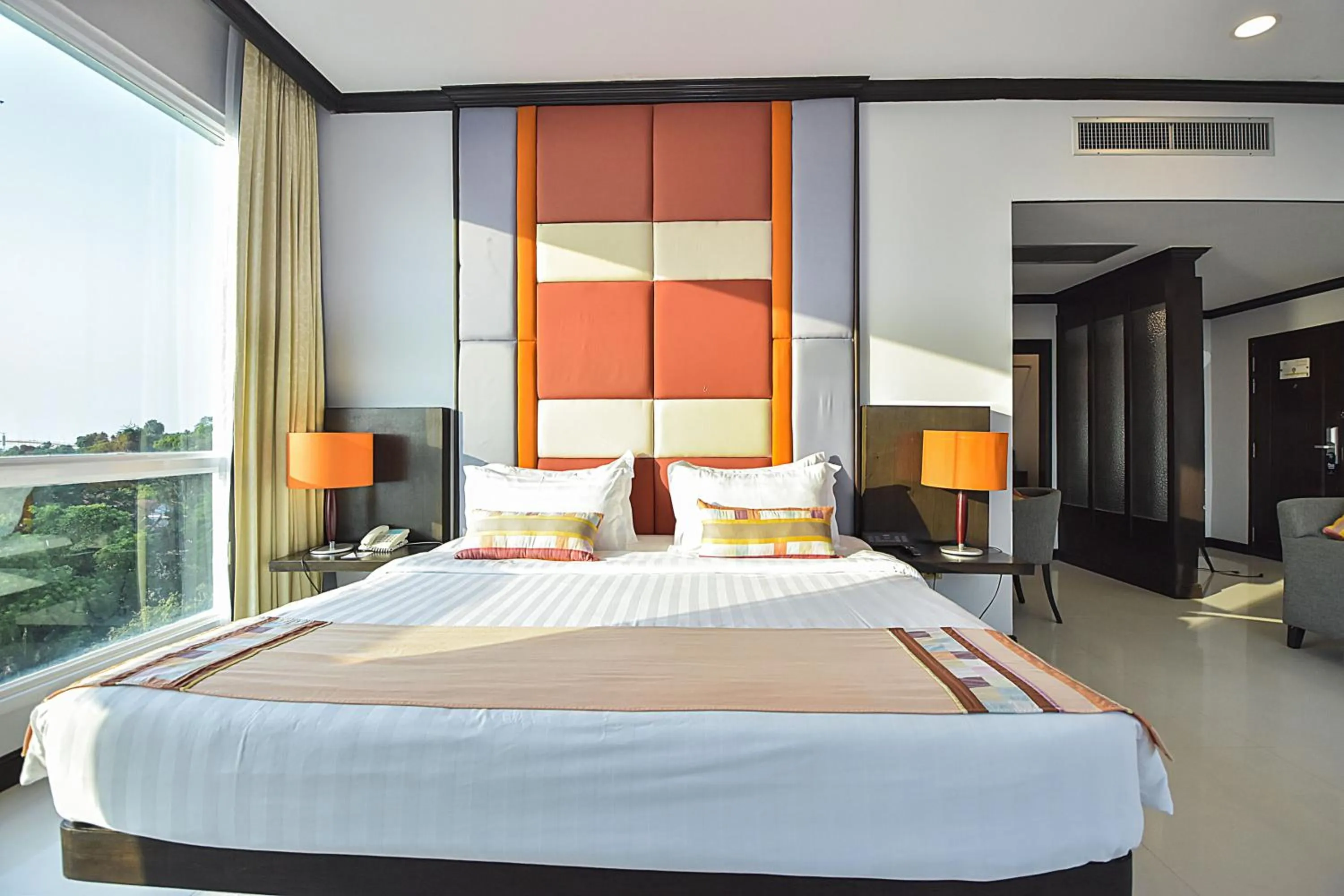 Bed in Independence Hotel Resort & Spa