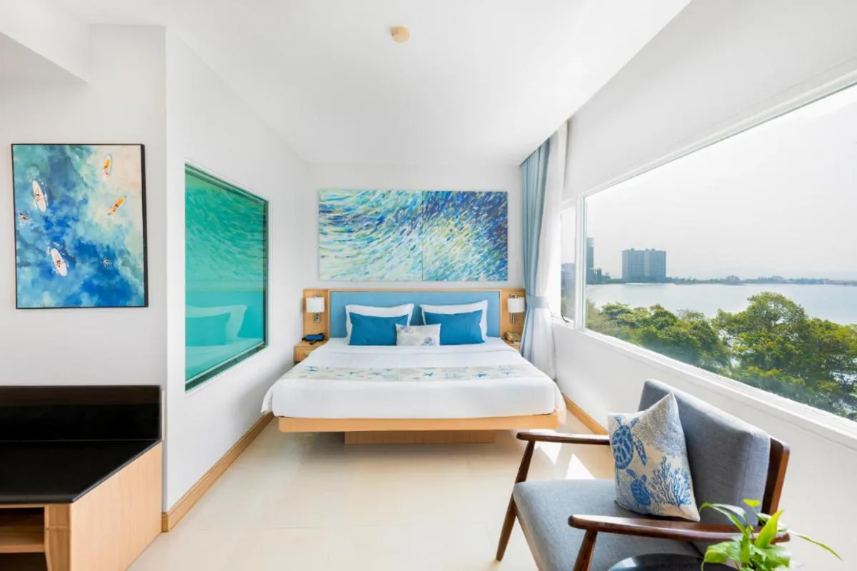 Bed in Independence Hotel Resort & Spa