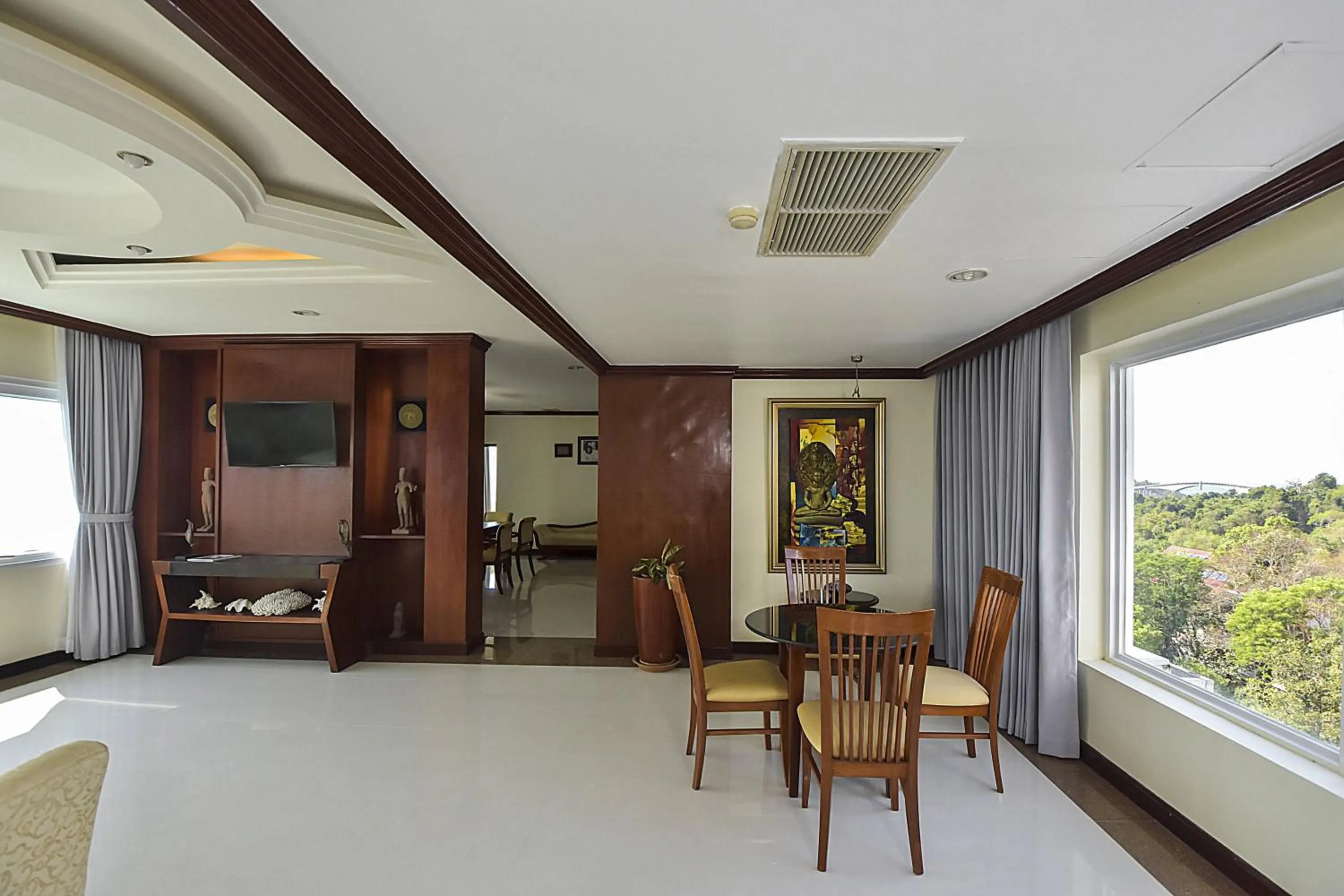 TV and multimedia in Independence Hotel Resort & Spa